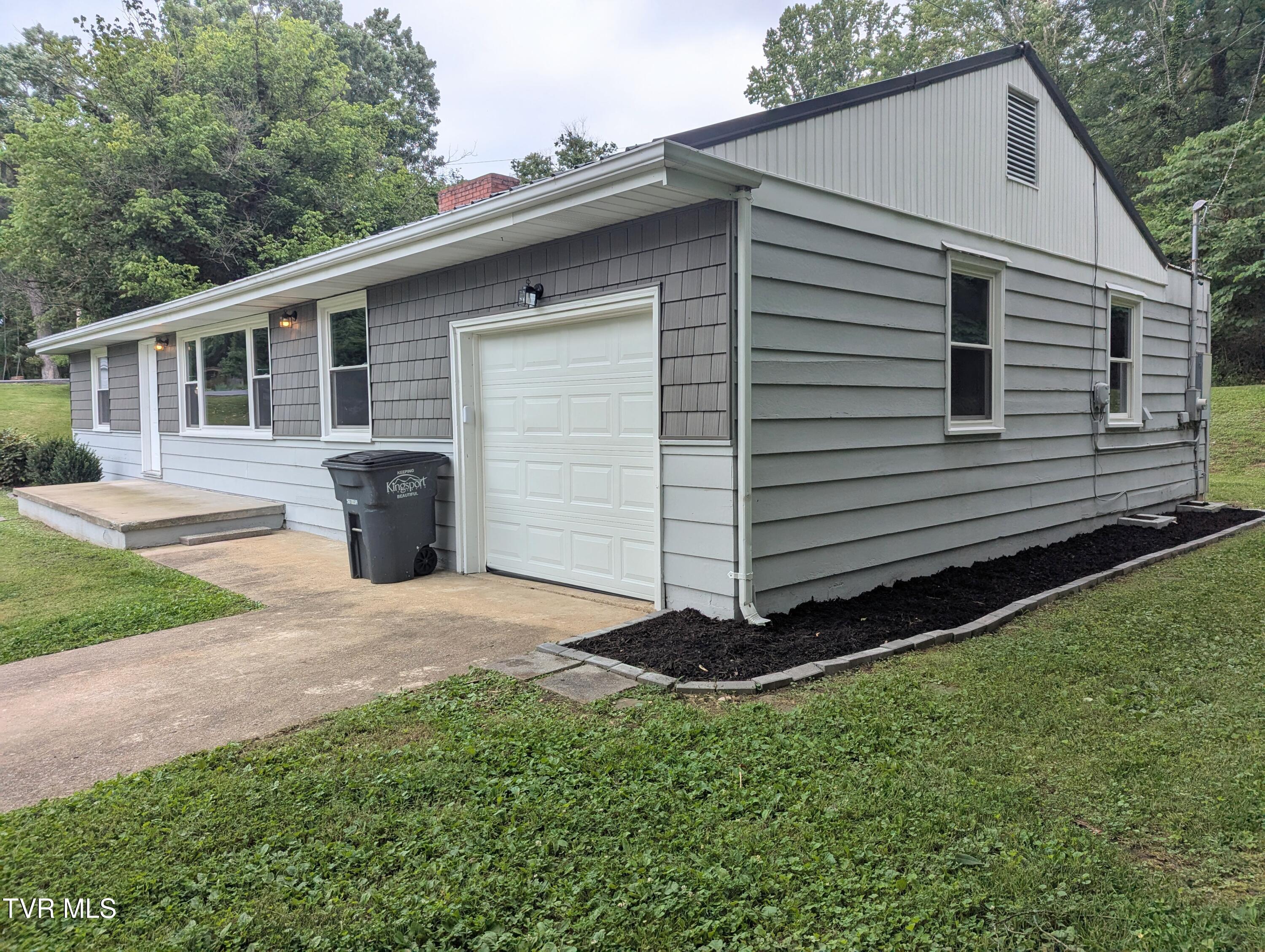 2324 Inglewood Drive Property Photo 1