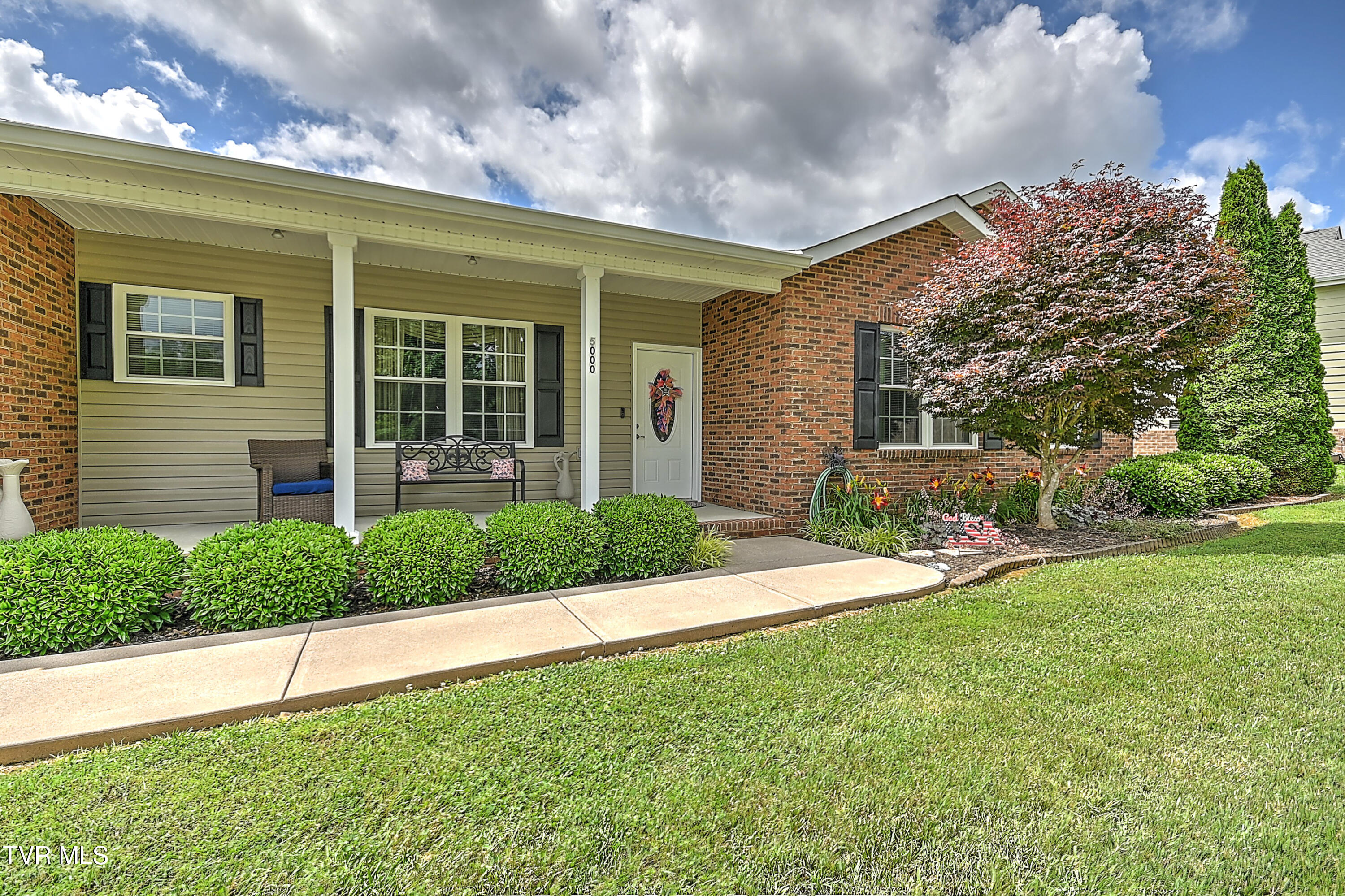 5000 Aberlea Place Property Photo 4