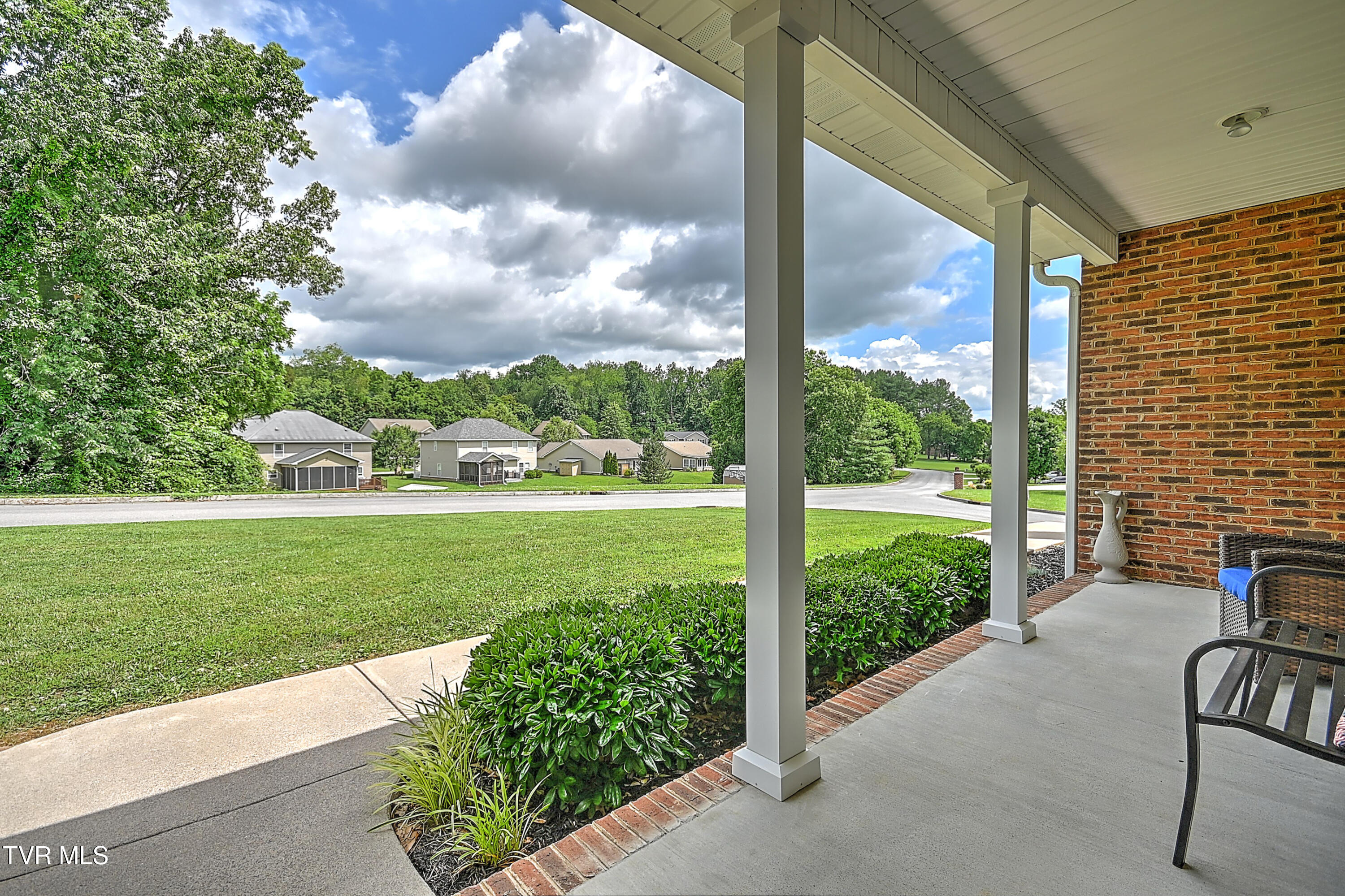 5000 Aberlea Place Property Photo 8