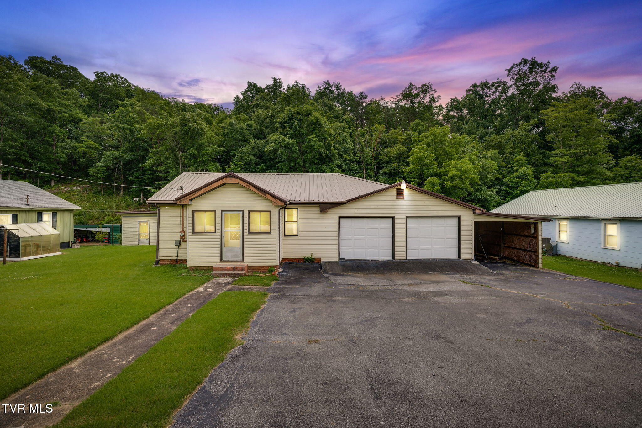 4173 Ridge Road Property Photo 1