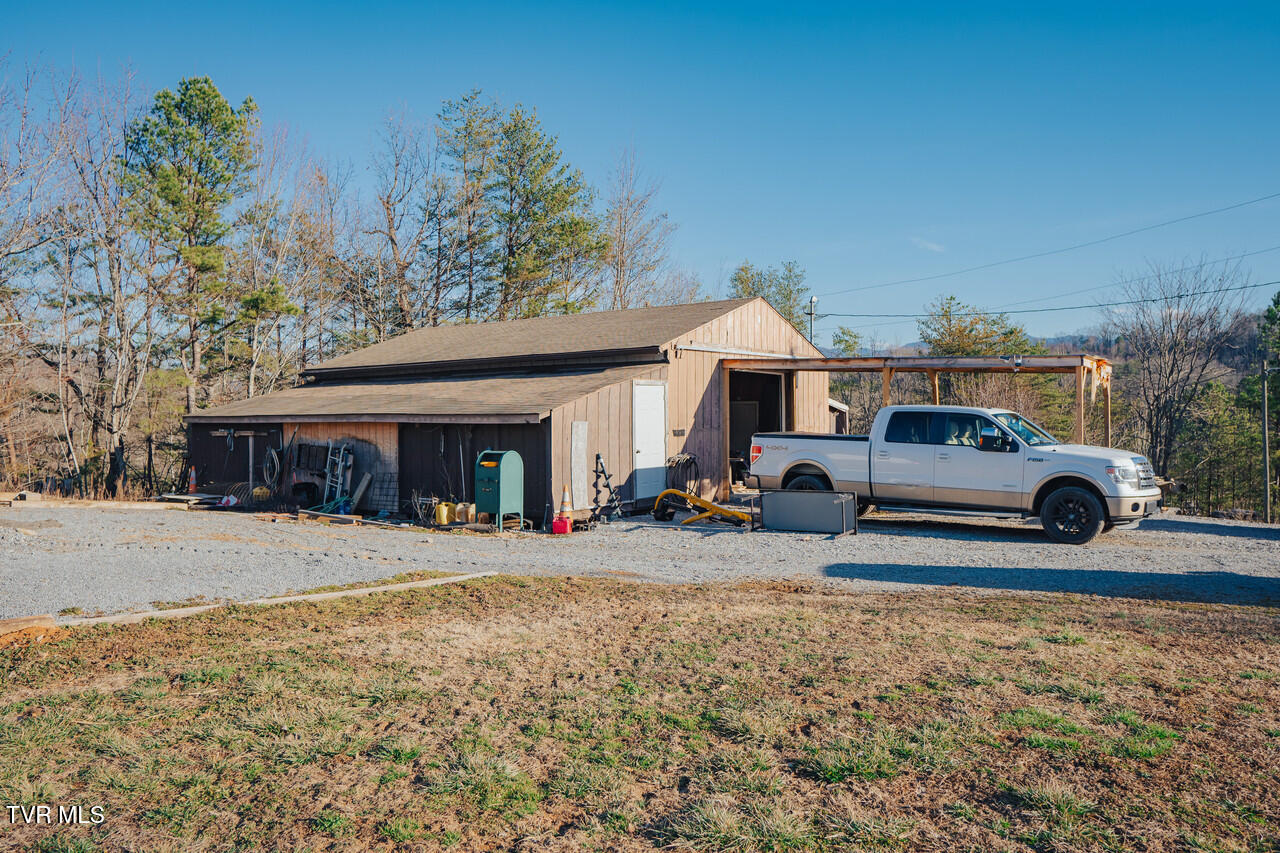 3521 James Phillips Way Property Photo 5