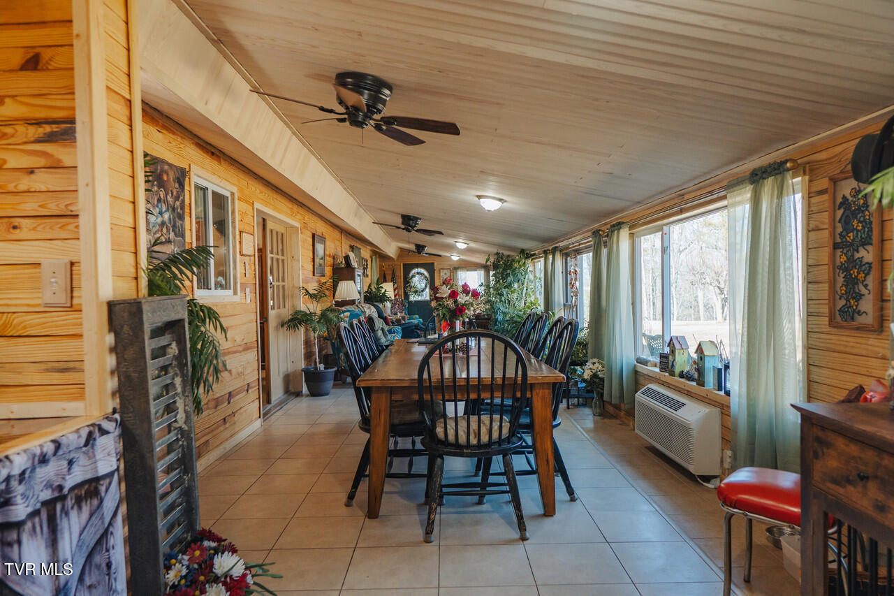 3521 James Phillips Way Property Photo 16