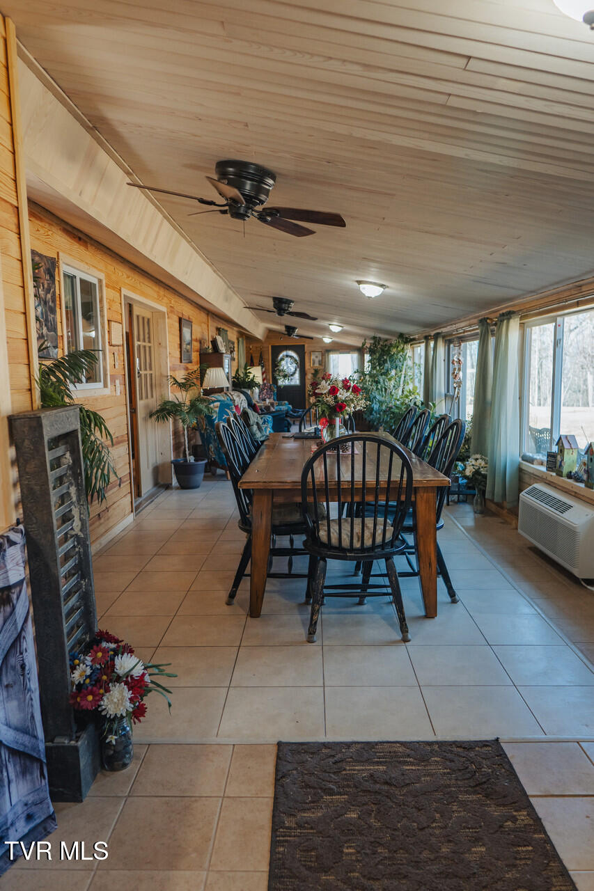 3521 James Phillips Way Property Photo 17