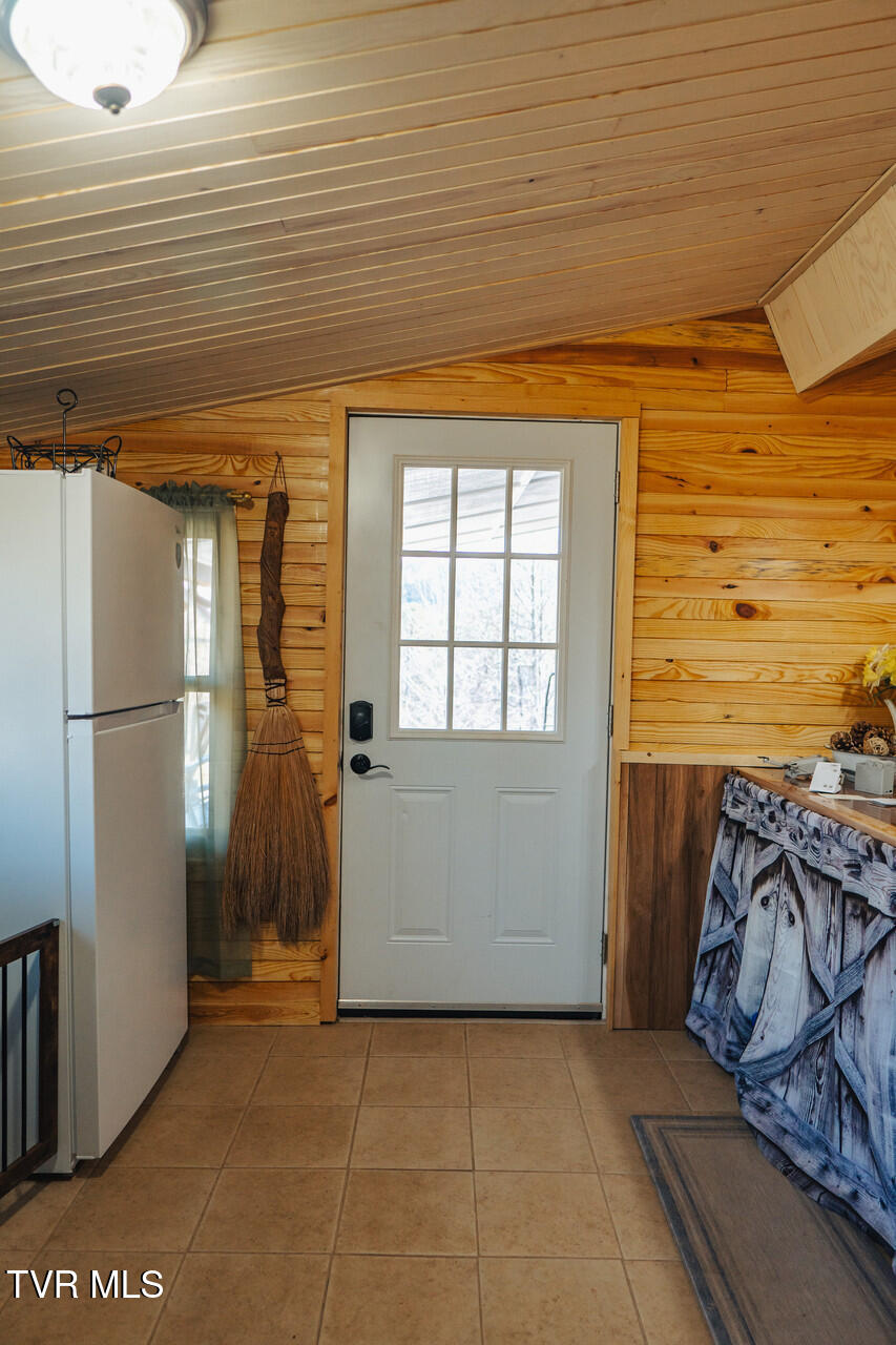 3521 James Phillips Way Property Photo 20