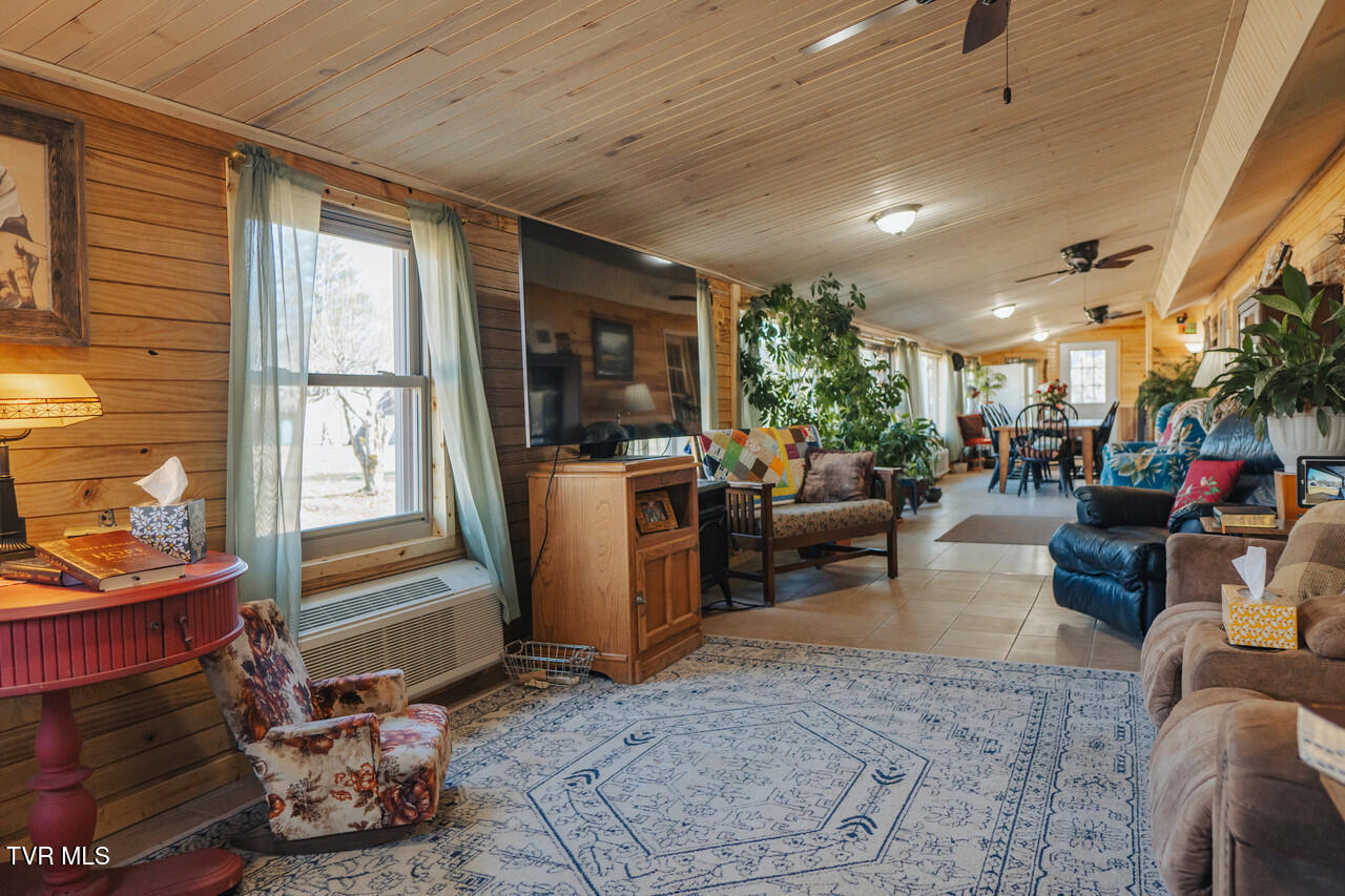 3521 James Phillips Way Property Photo 22