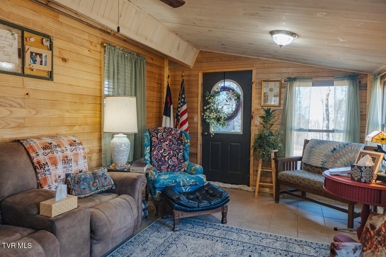 3521 James Phillips Way Property Photo 24