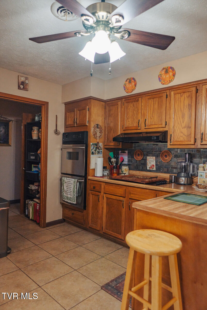 3521 James Phillips Way Property Photo 28