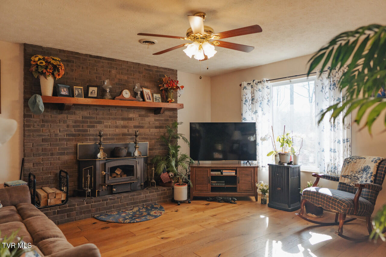 3521 James Phillips Way Property Photo 32