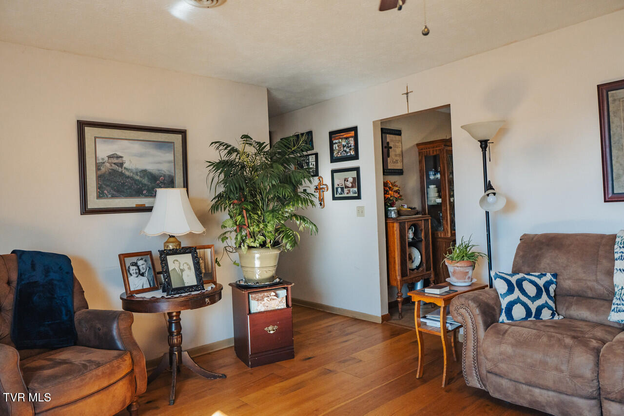 3521 James Phillips Way Property Photo 34