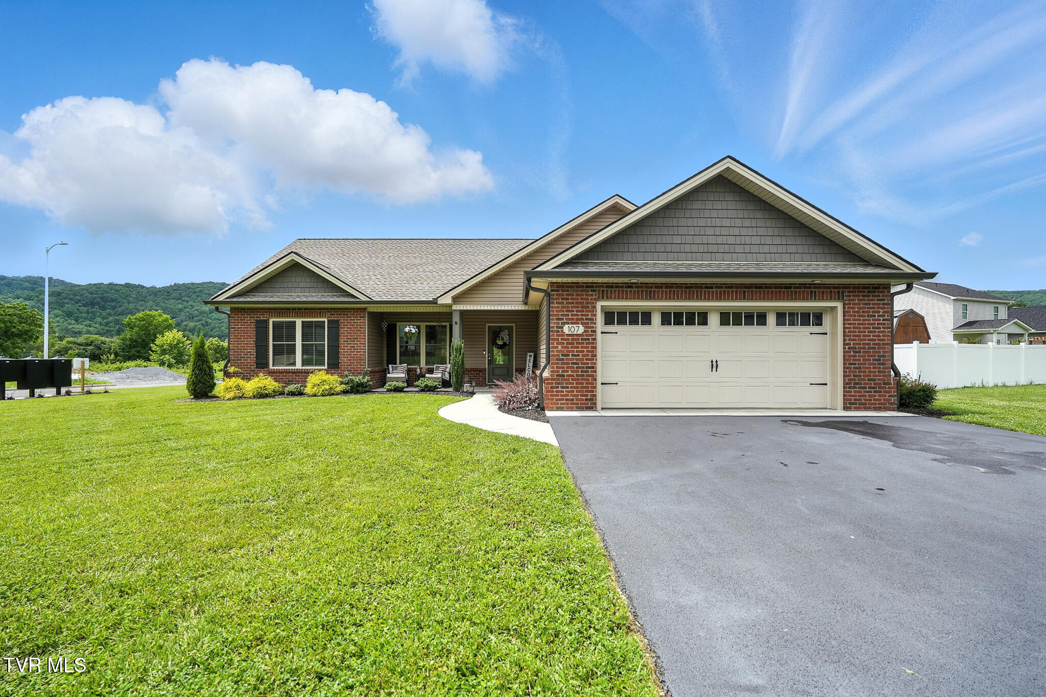 107 Ervin Loop Property Photo 1