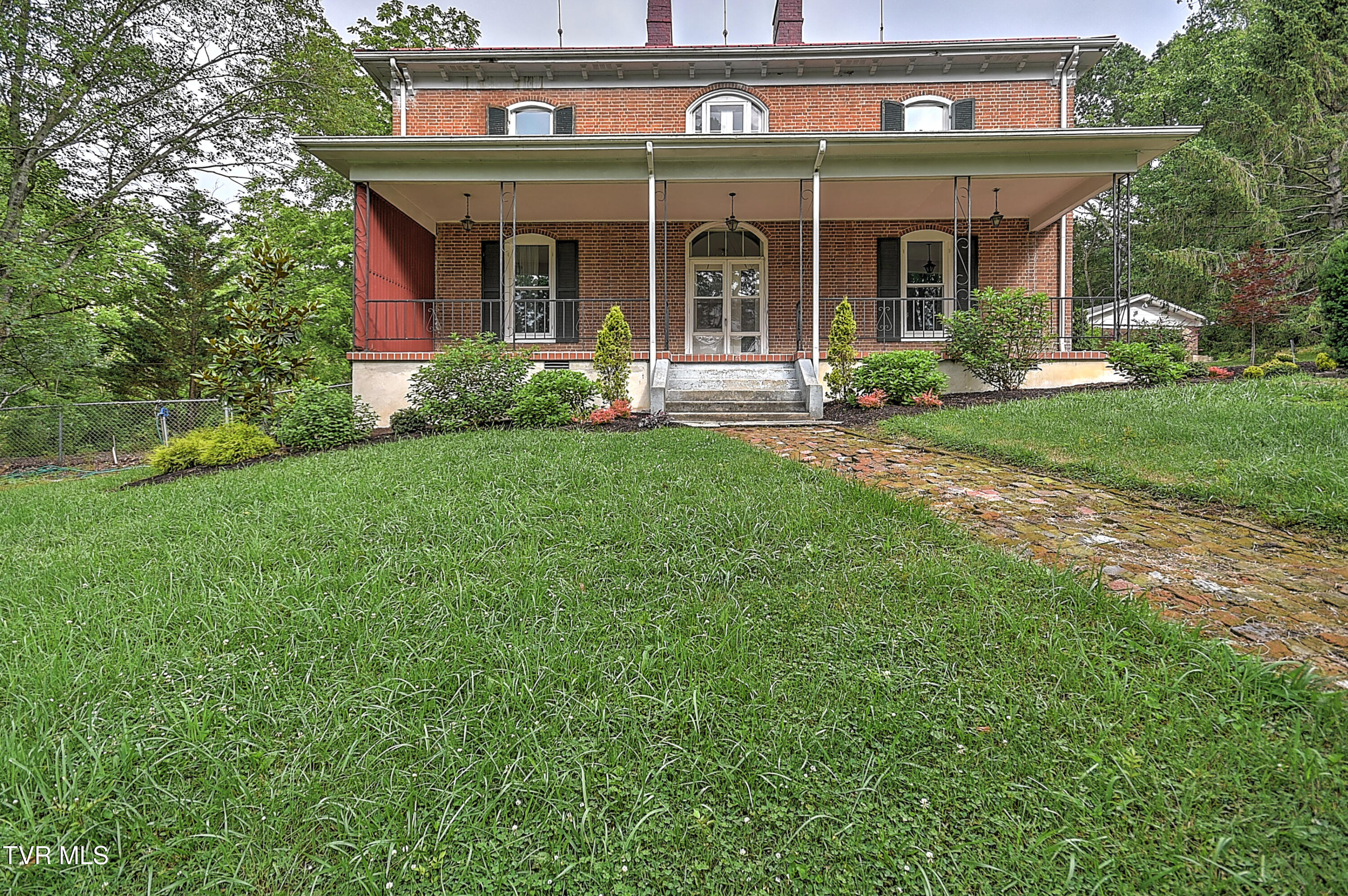 2061 King College Road Property Photo