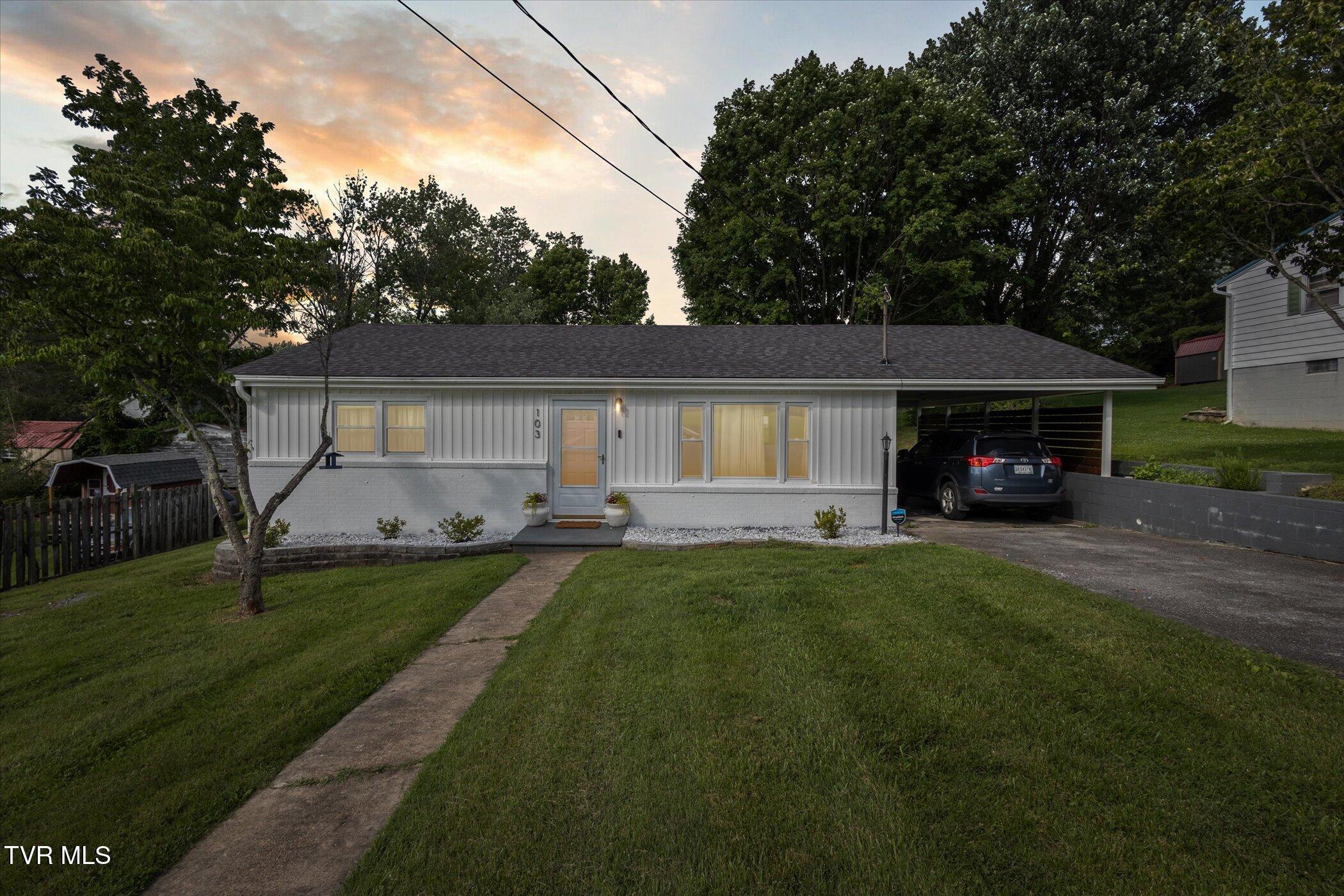 103 Cottonwood Drive Property Photo