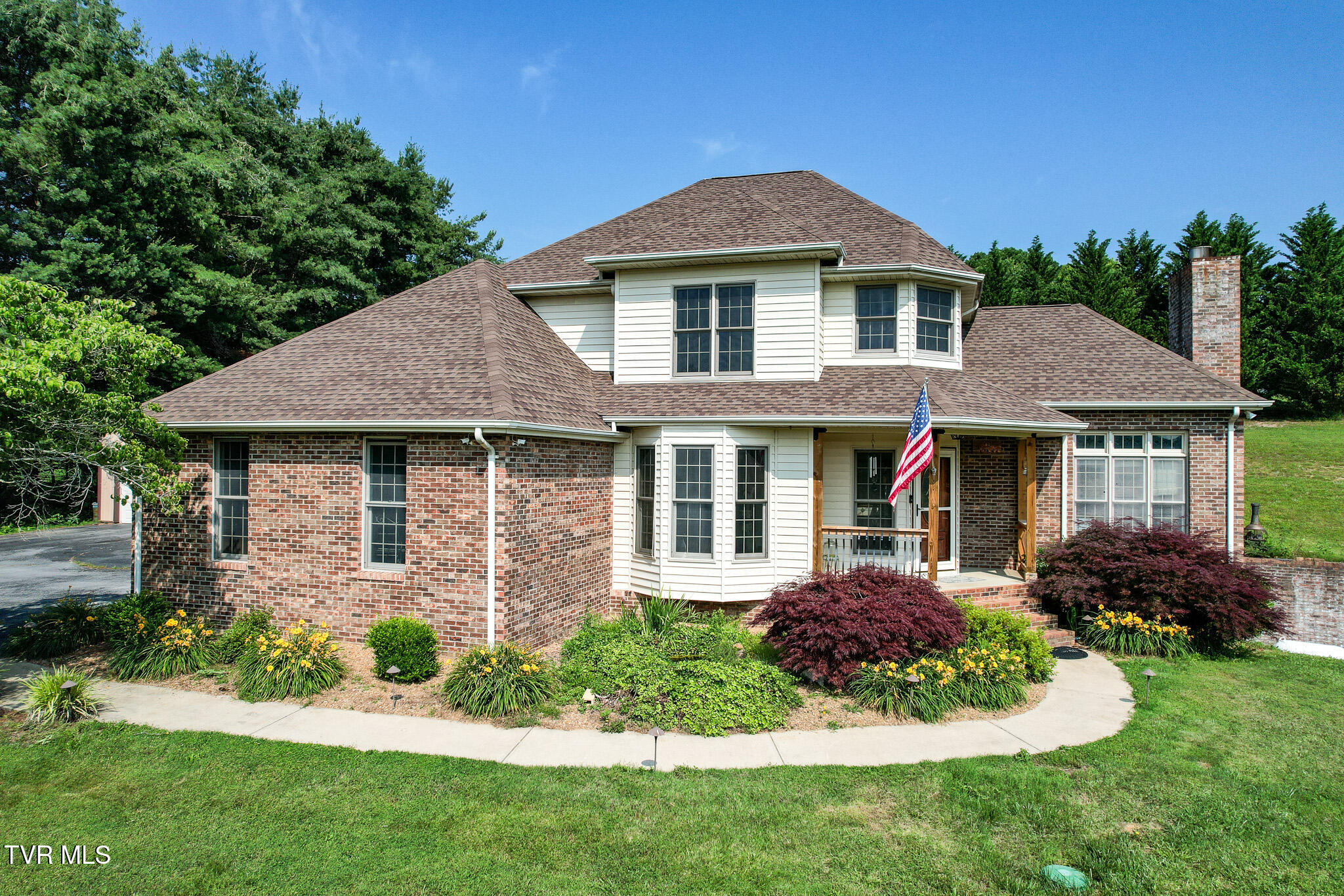 945 Dashaway Road Property Photo