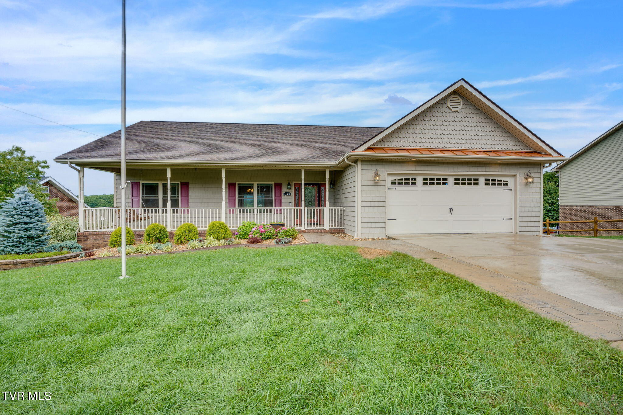 397 Ridgecrest Road Property Photo 1