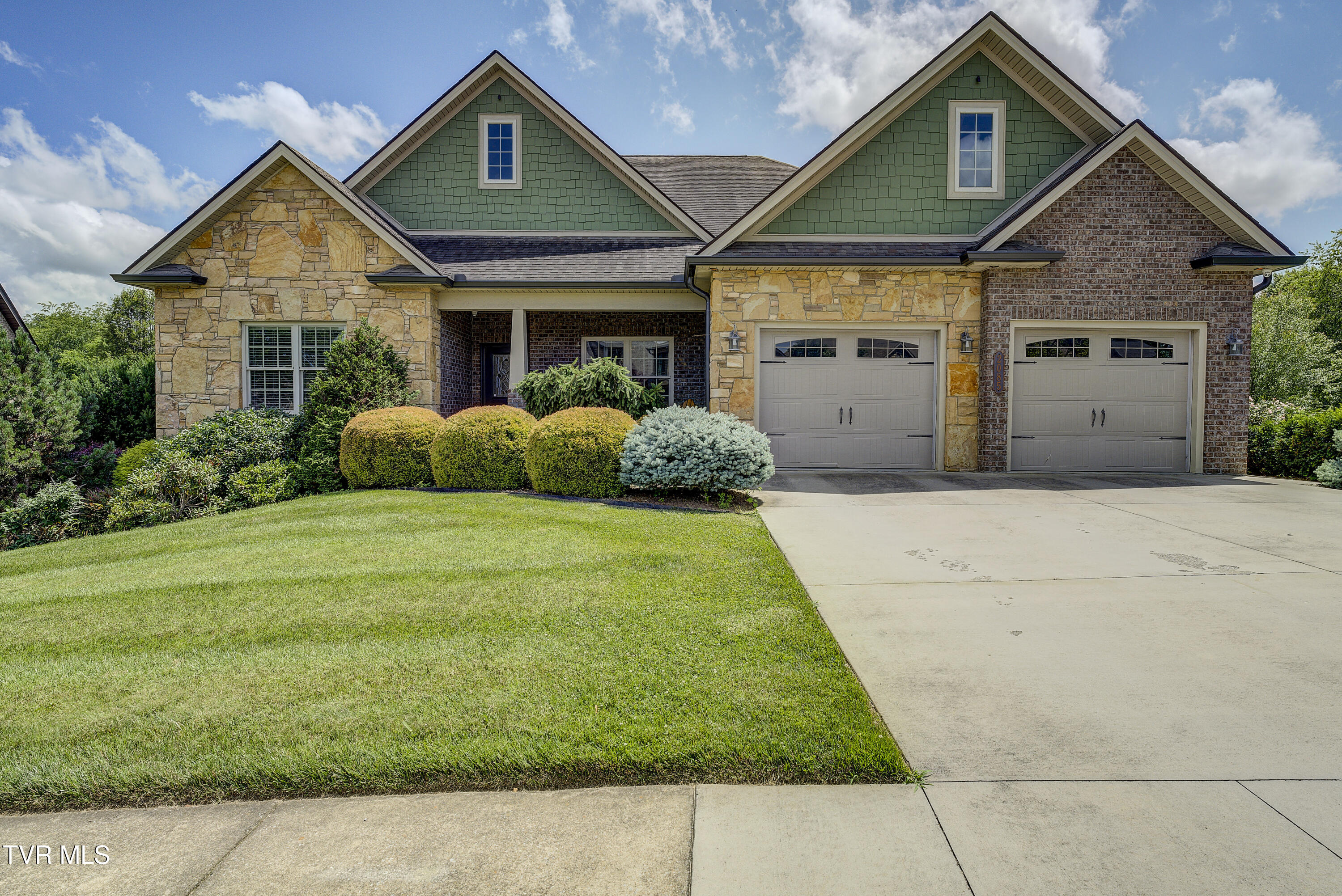 2085 Sawyers Pond Drive Property Photo