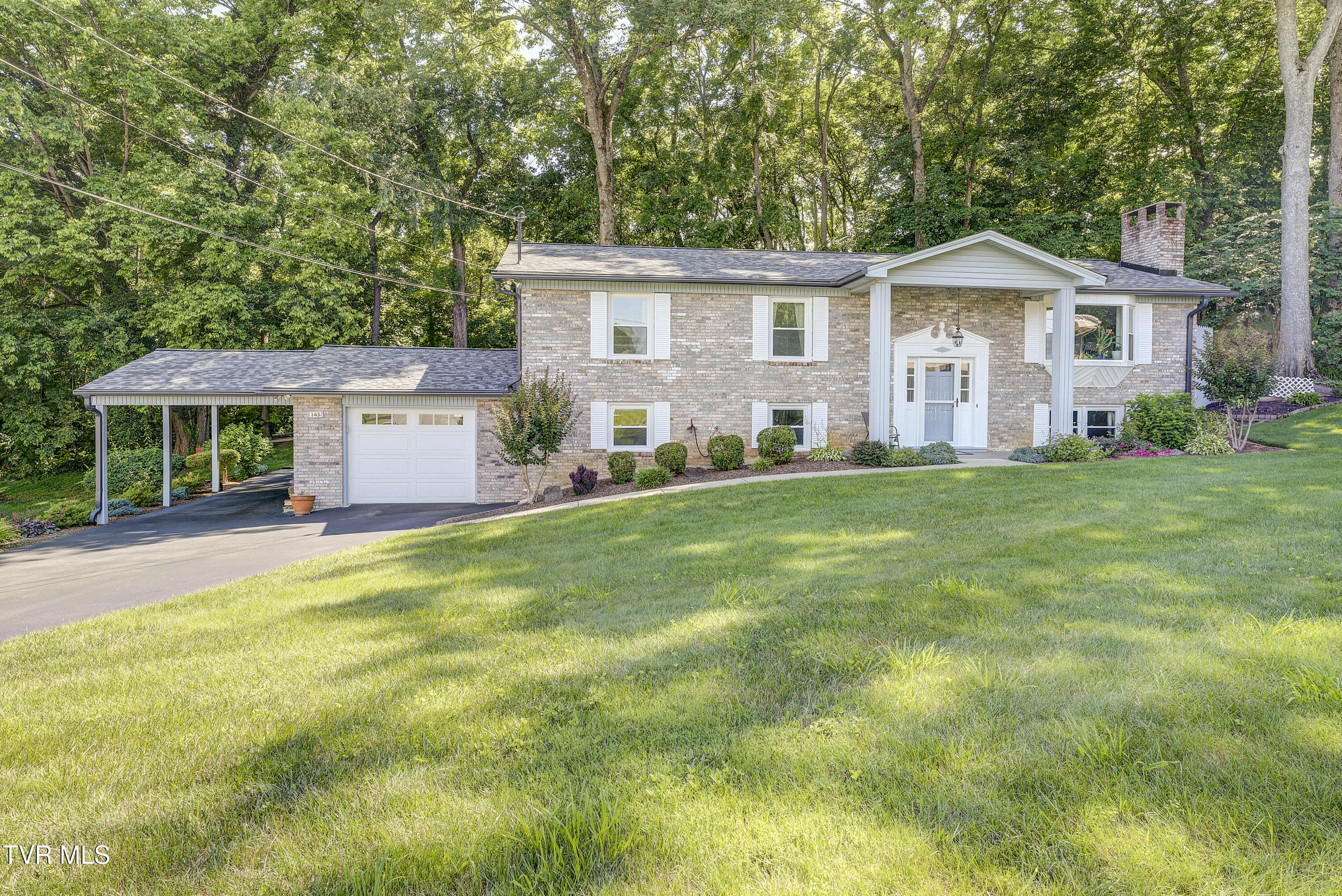 143 Dawn Drive Property Photo