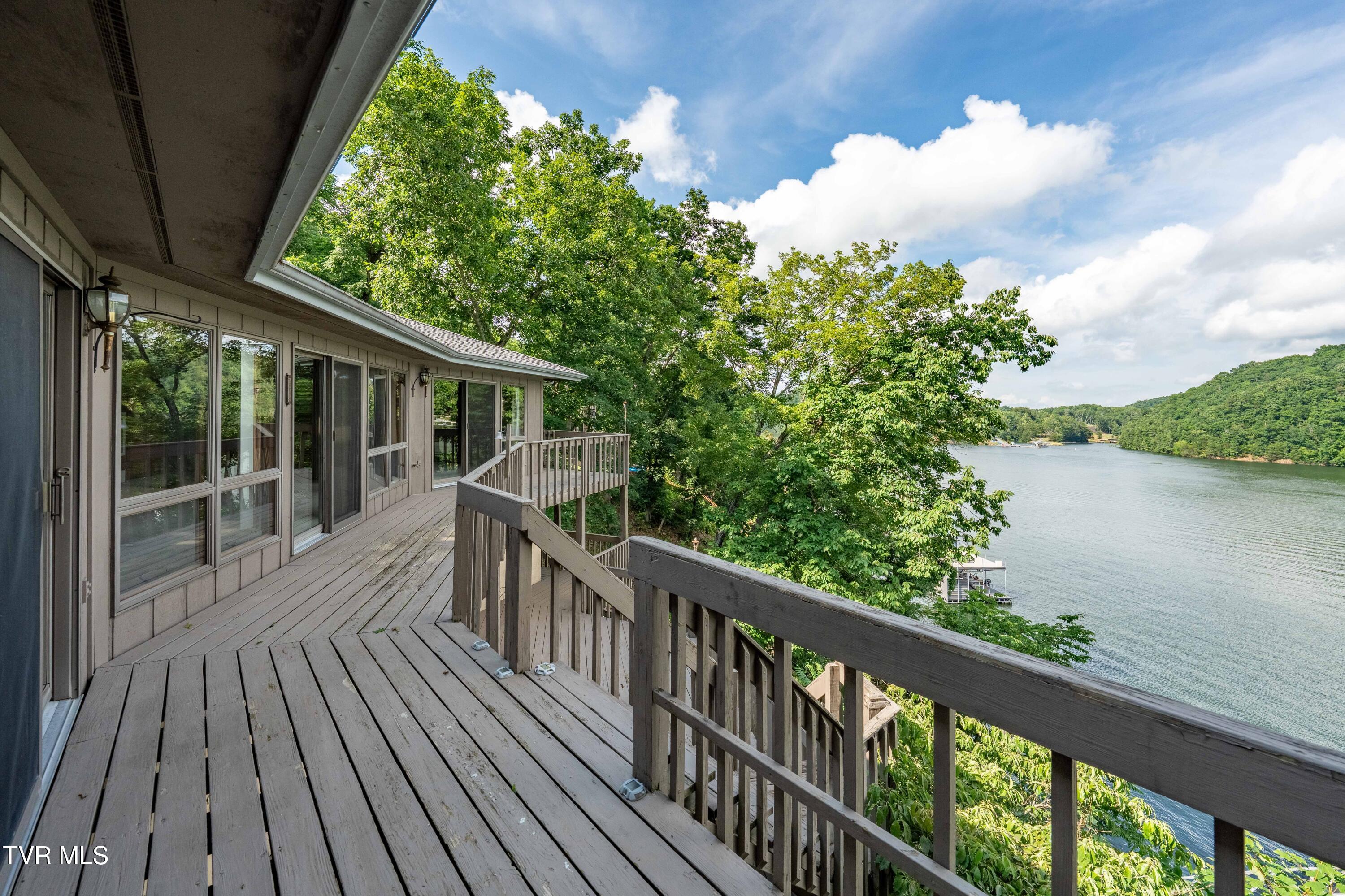 22627 Montego Bay Road Property Photo