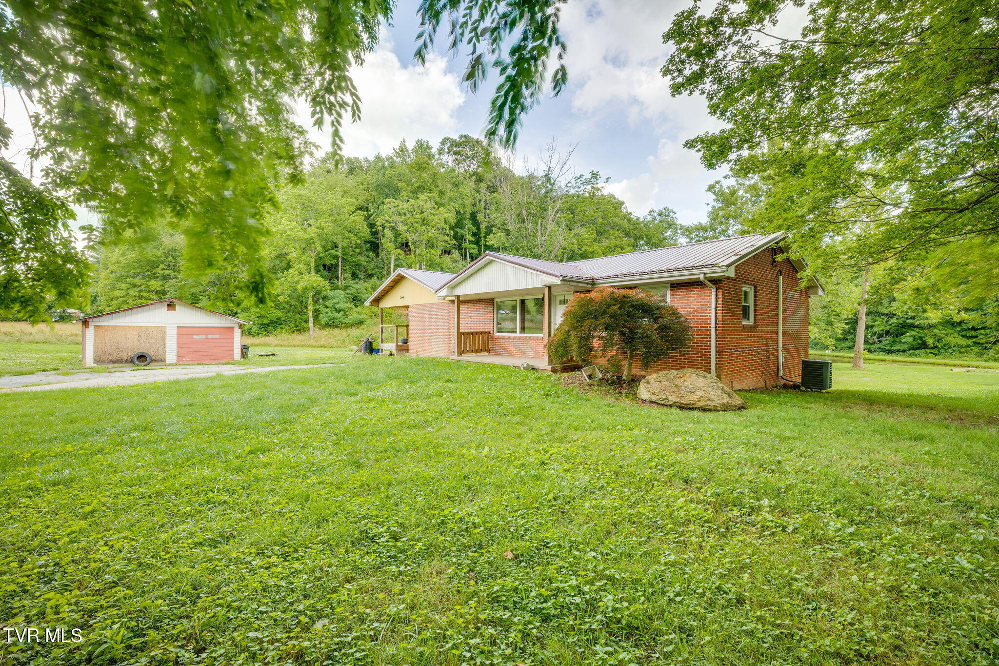 491 Valley Drive Property Photo