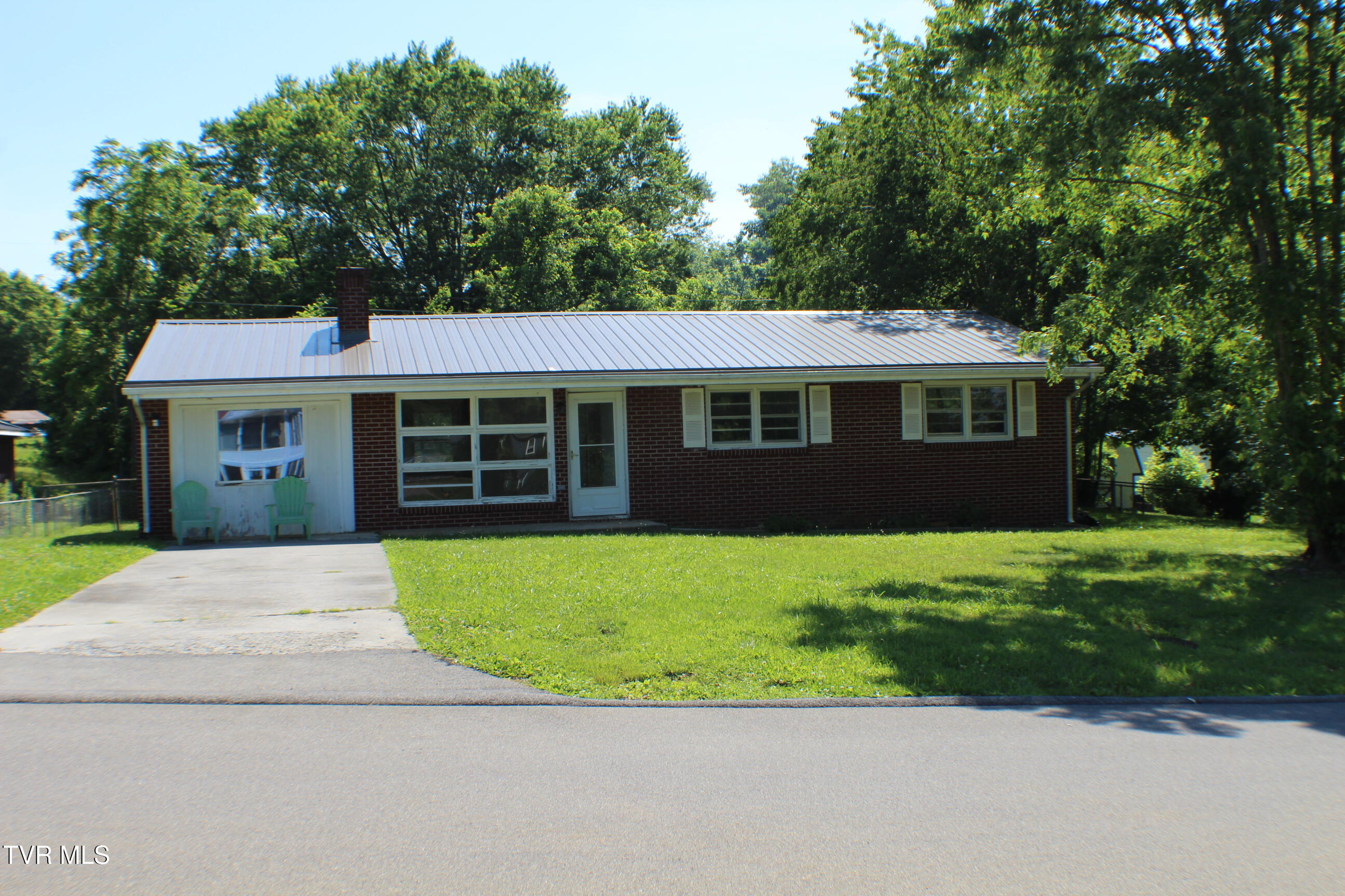 214 Florence Drive Property Photo