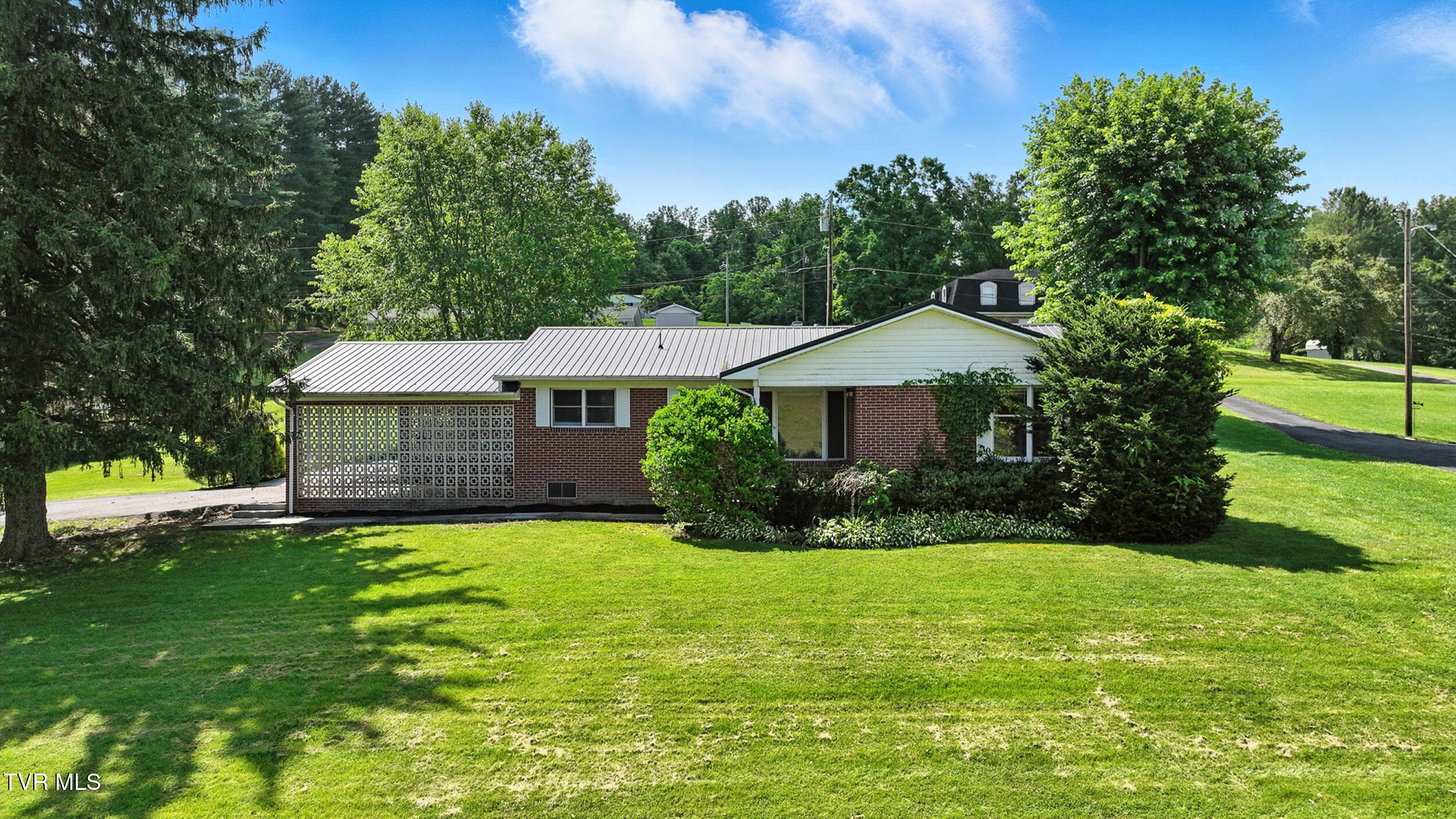 134 Richmond Heights Property Photo 1