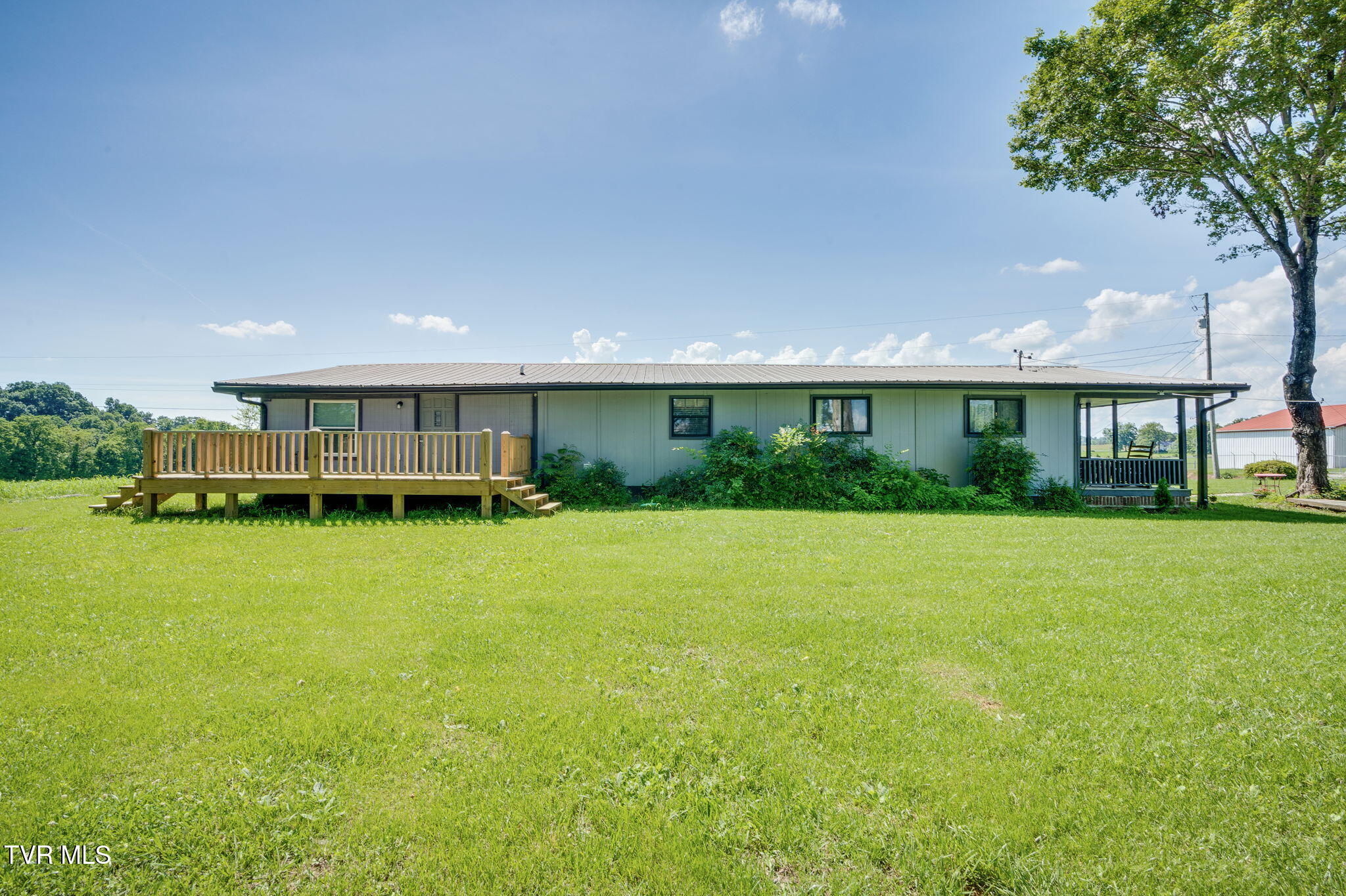 100 Democrat Road Property Photo 11