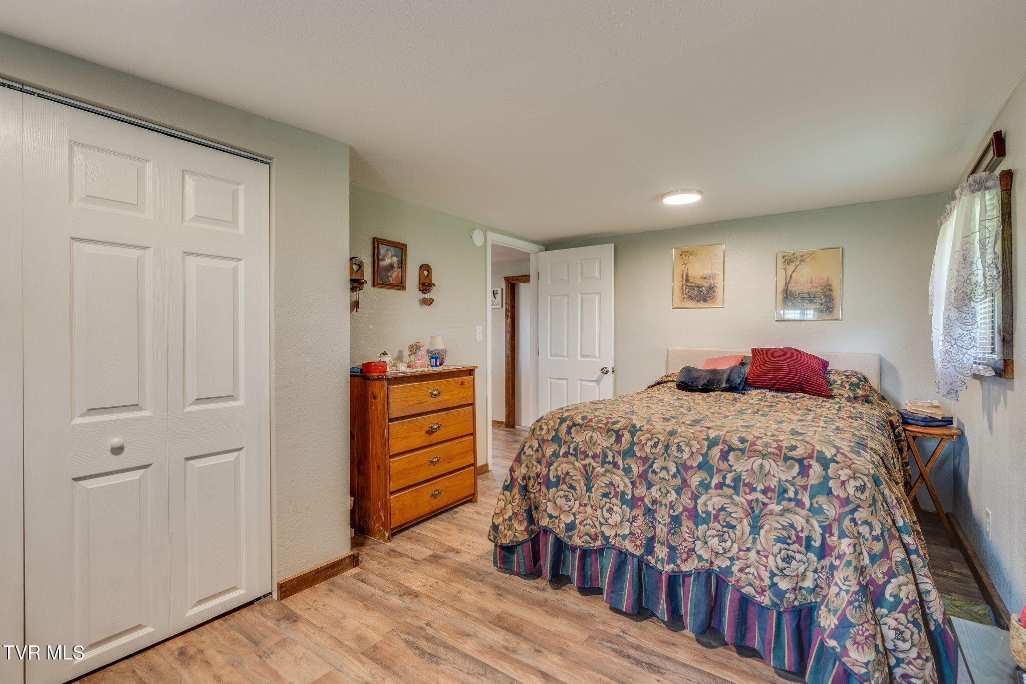 100 Democrat Road Property Photo 14