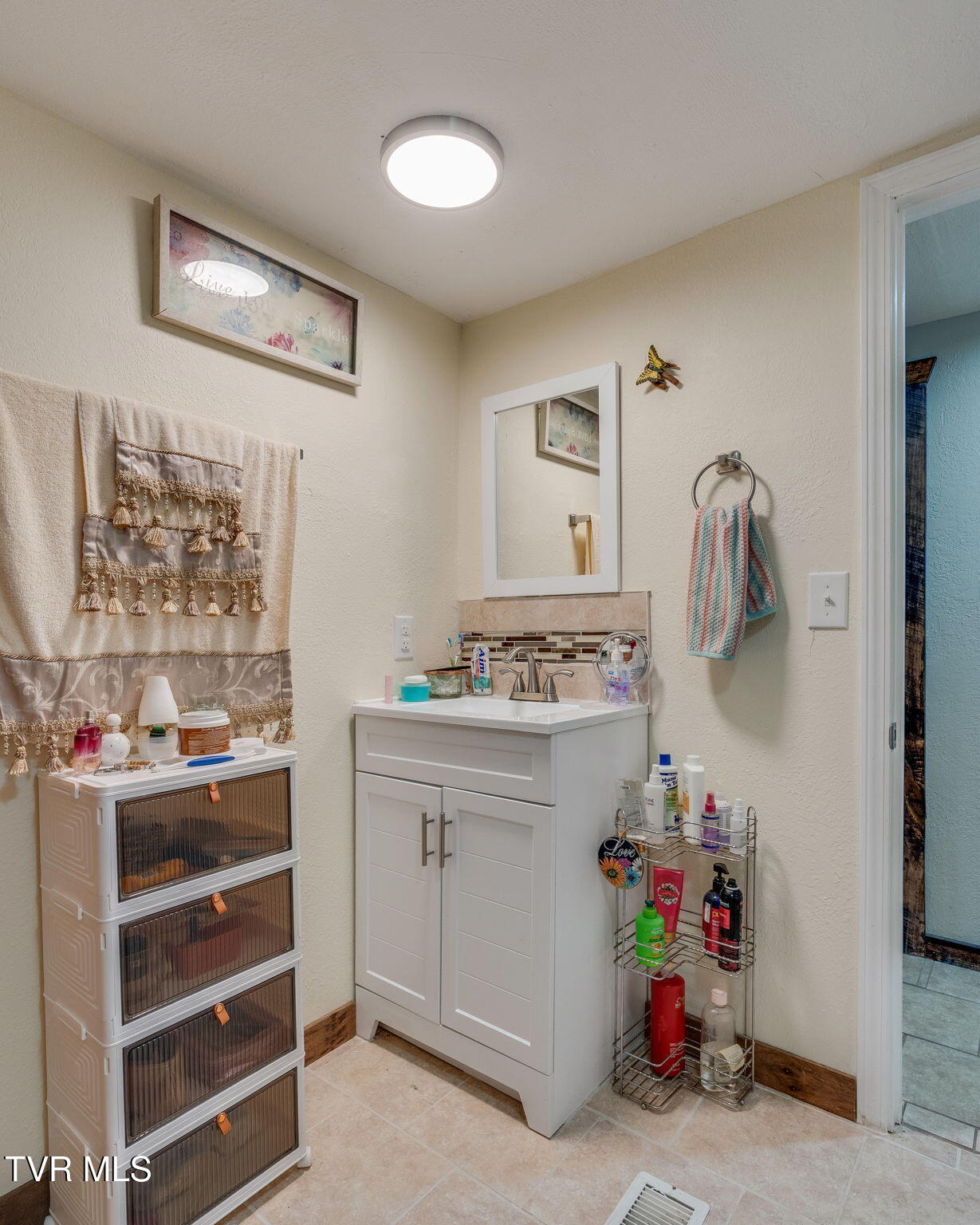 100 Democrat Road Property Photo 17