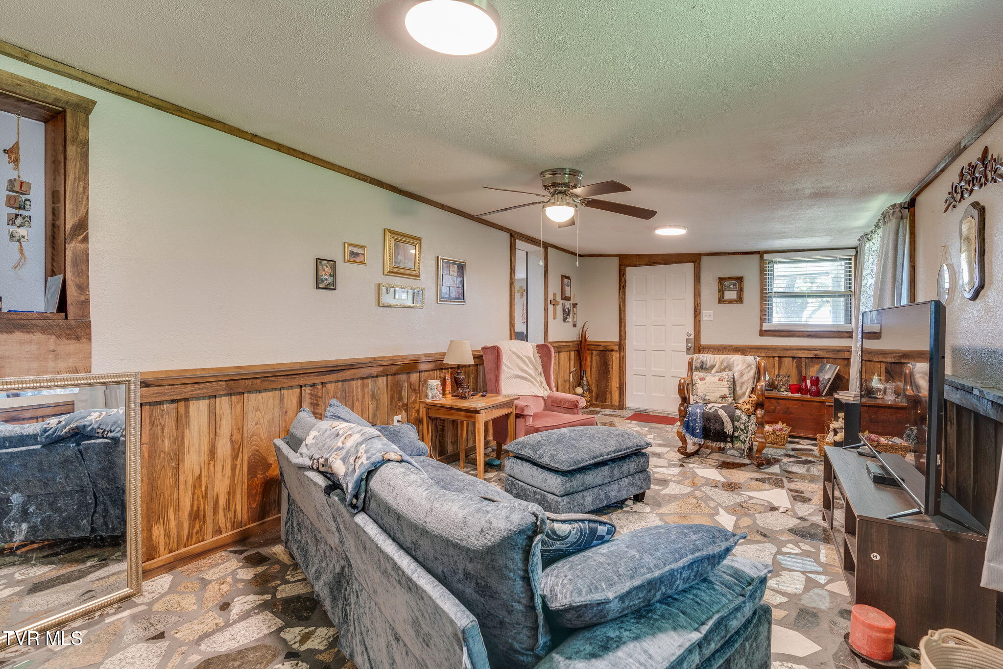 100 Democrat Road Property Photo 23