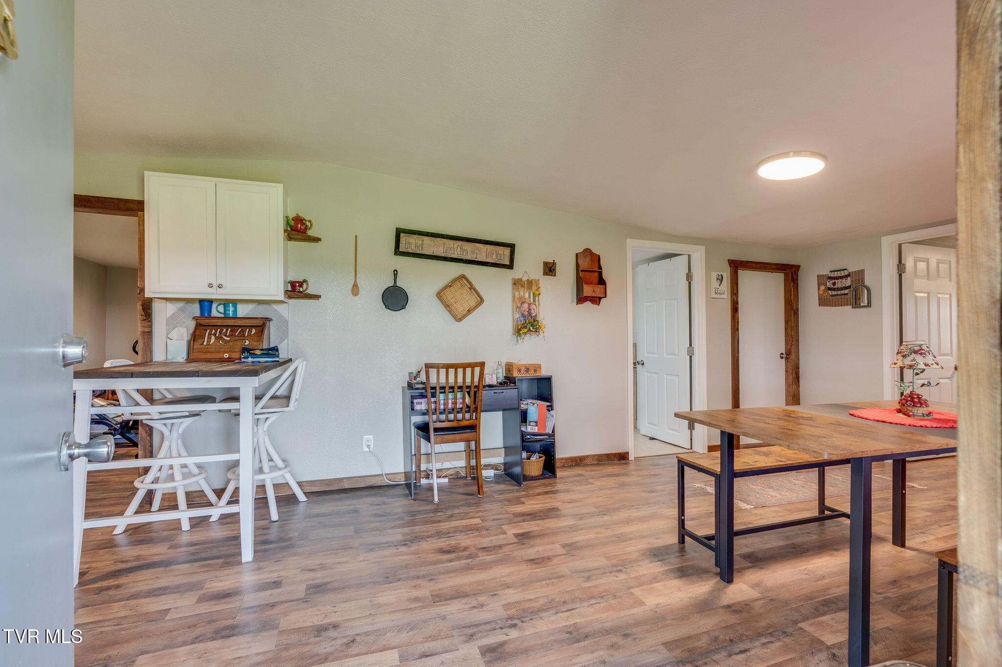 100 Democrat Road Property Photo 26