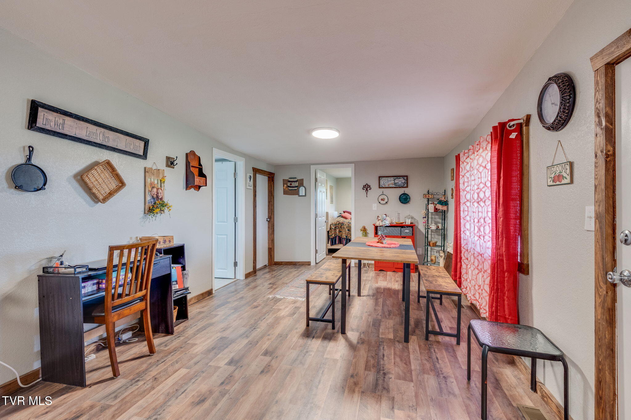 100 Democrat Road Property Photo 28