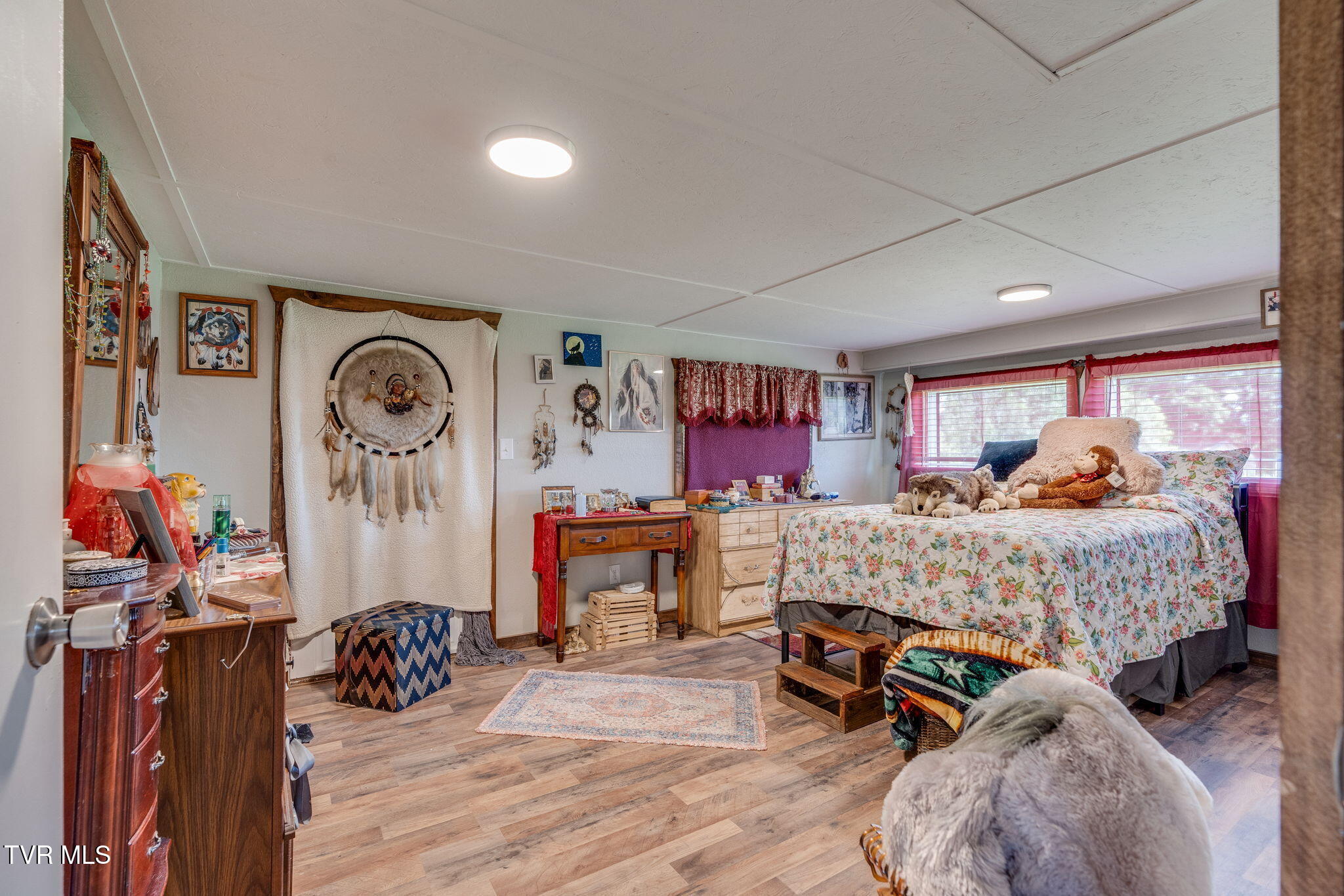 100 Democrat Road Property Photo 33