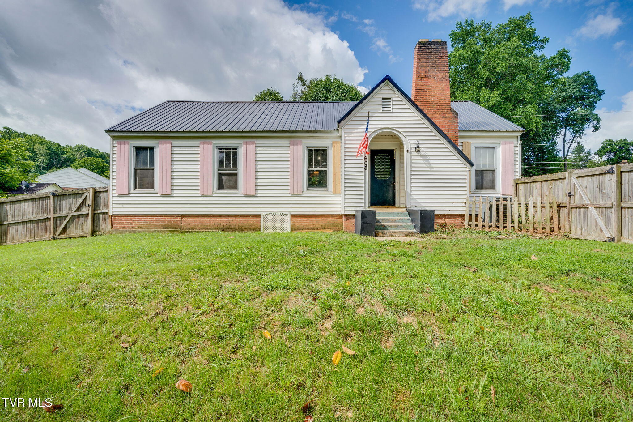 604 Parkway Boulevard Property Photo 1
