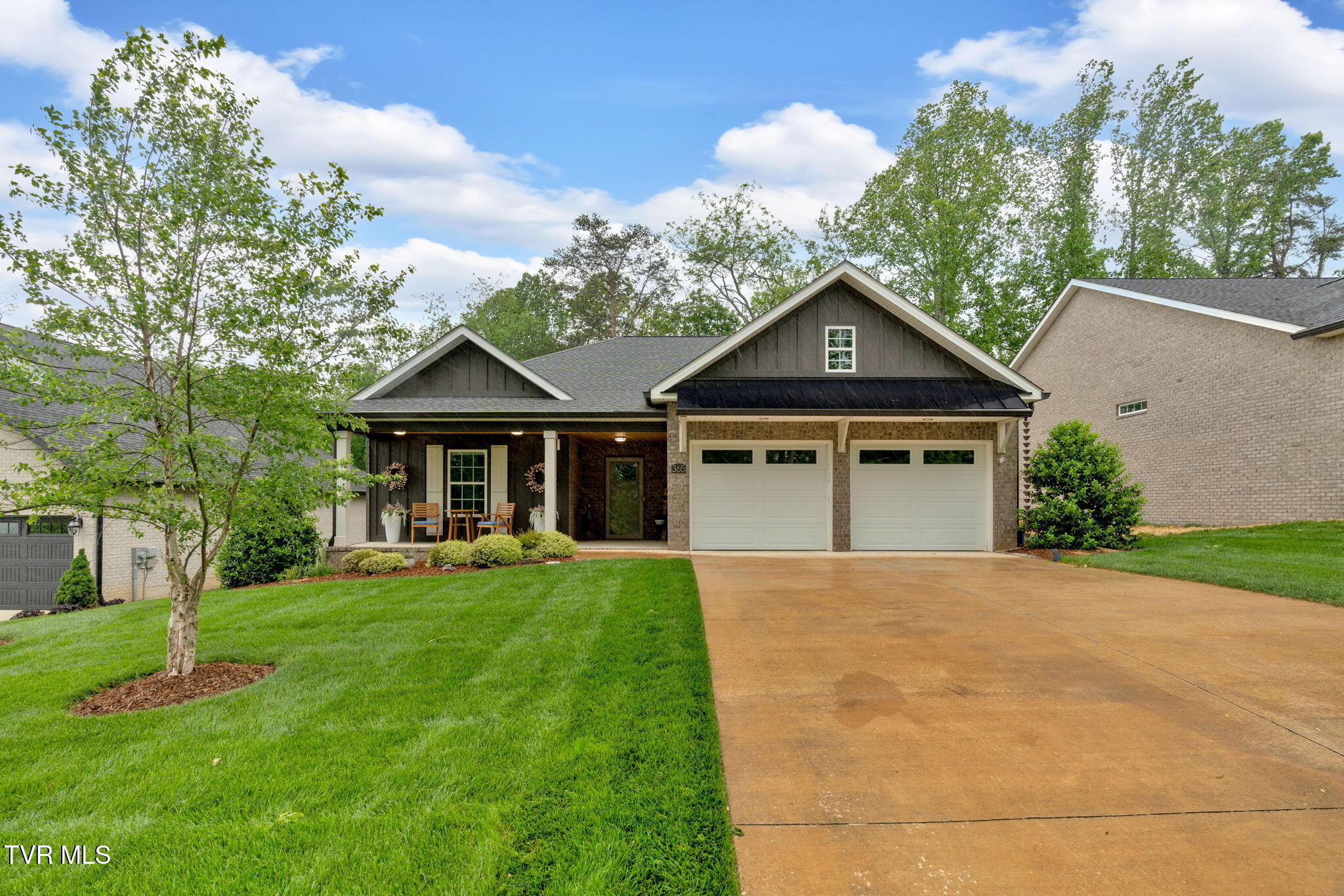 365 English Ivy Trail Property Photo 1