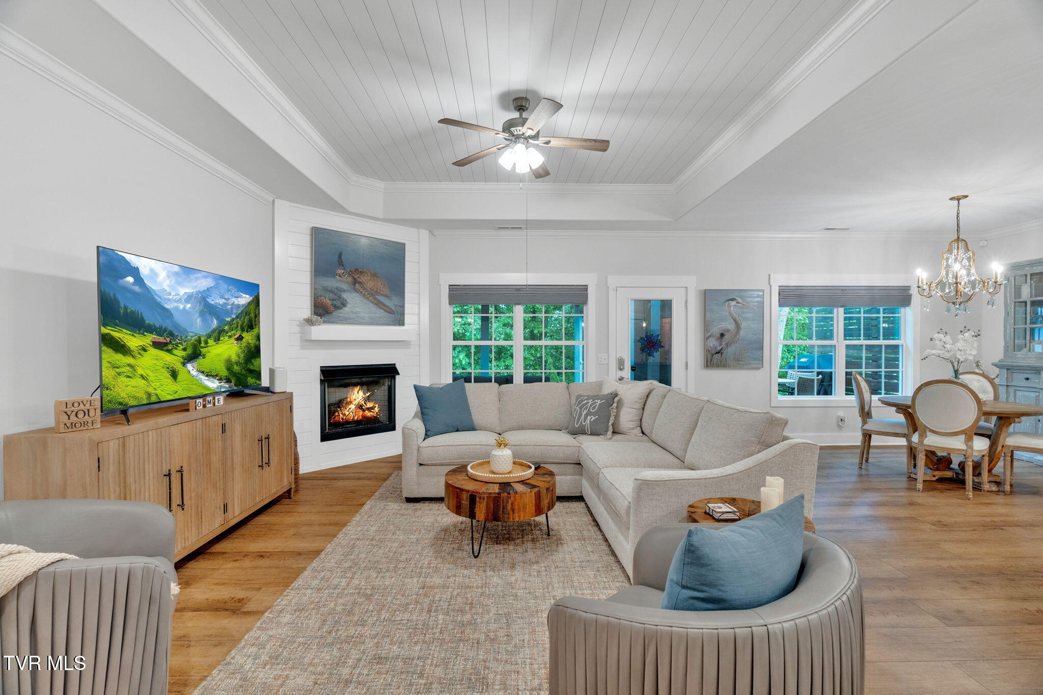 365 English Ivy Trail Property Photo 3