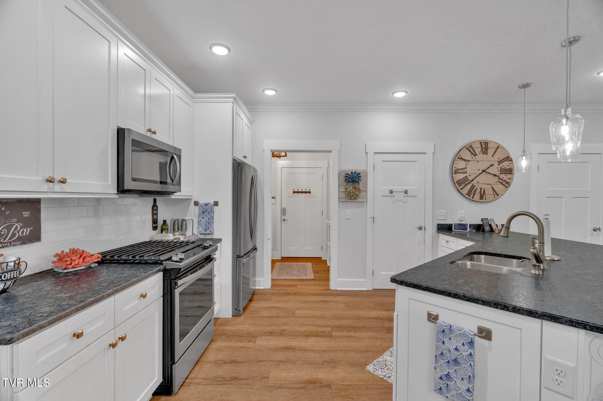 365 English Ivy Trail Property Photo 13