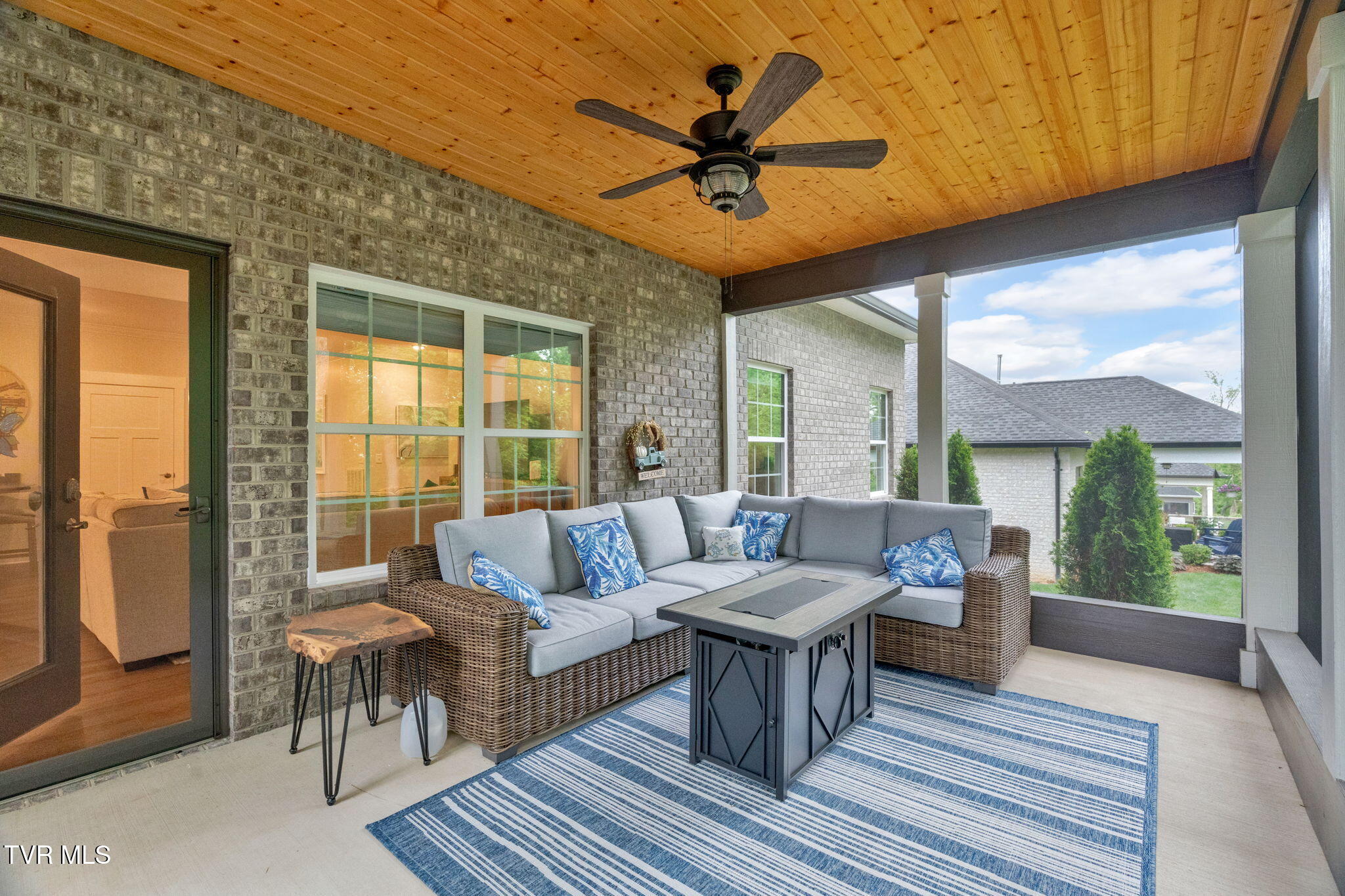 365 English Ivy Trail Property Photo 23