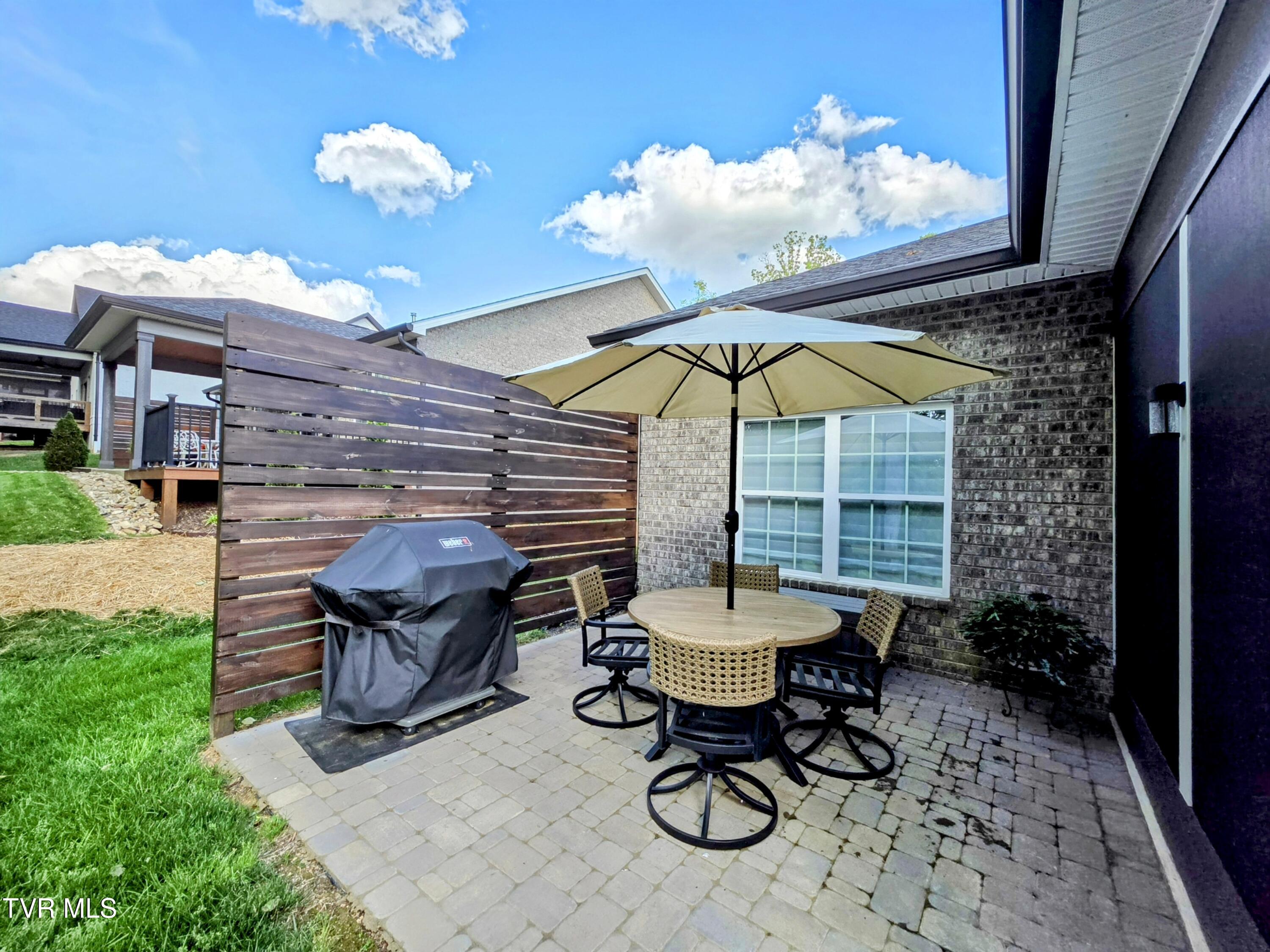 365 English Ivy Trail Property Photo 33