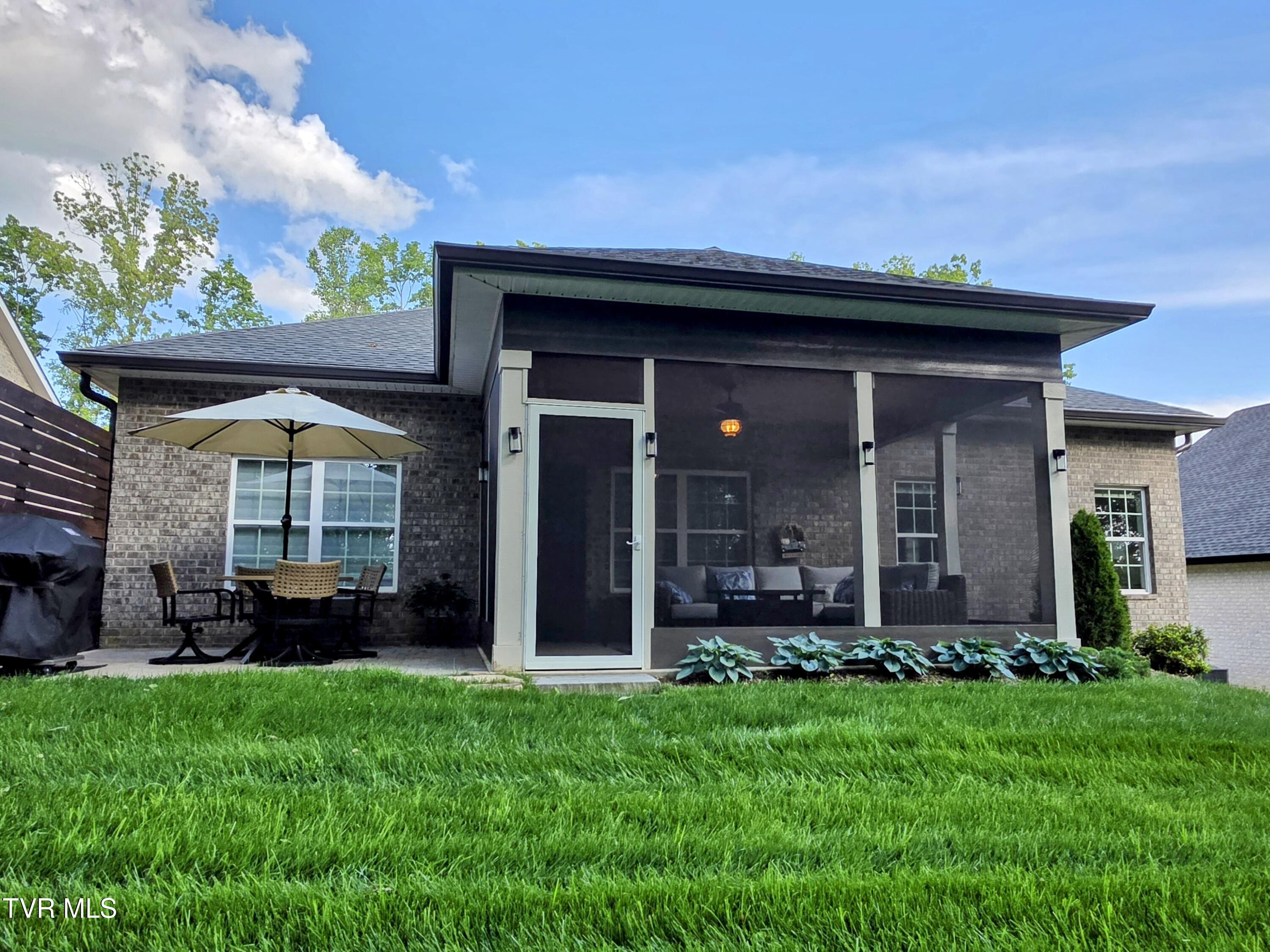 365 English Ivy Trail Property Photo 38