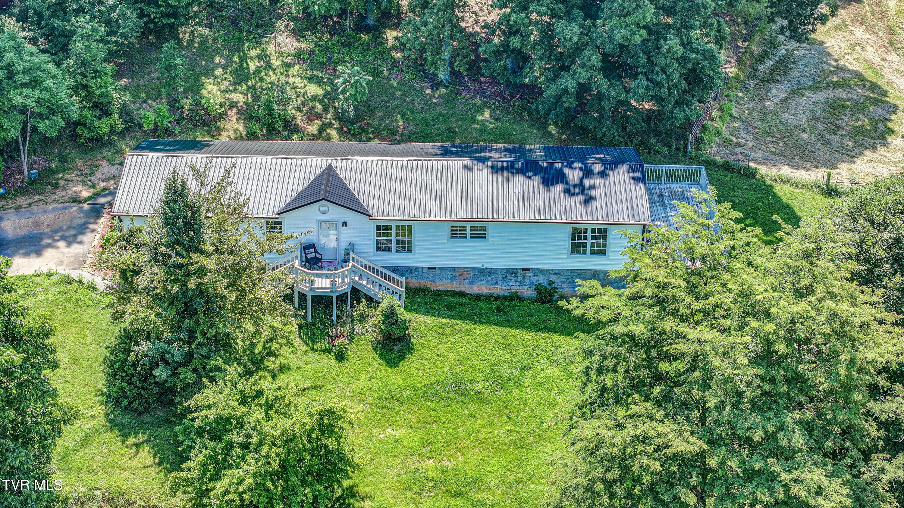 356 Lories Lane Property Photo