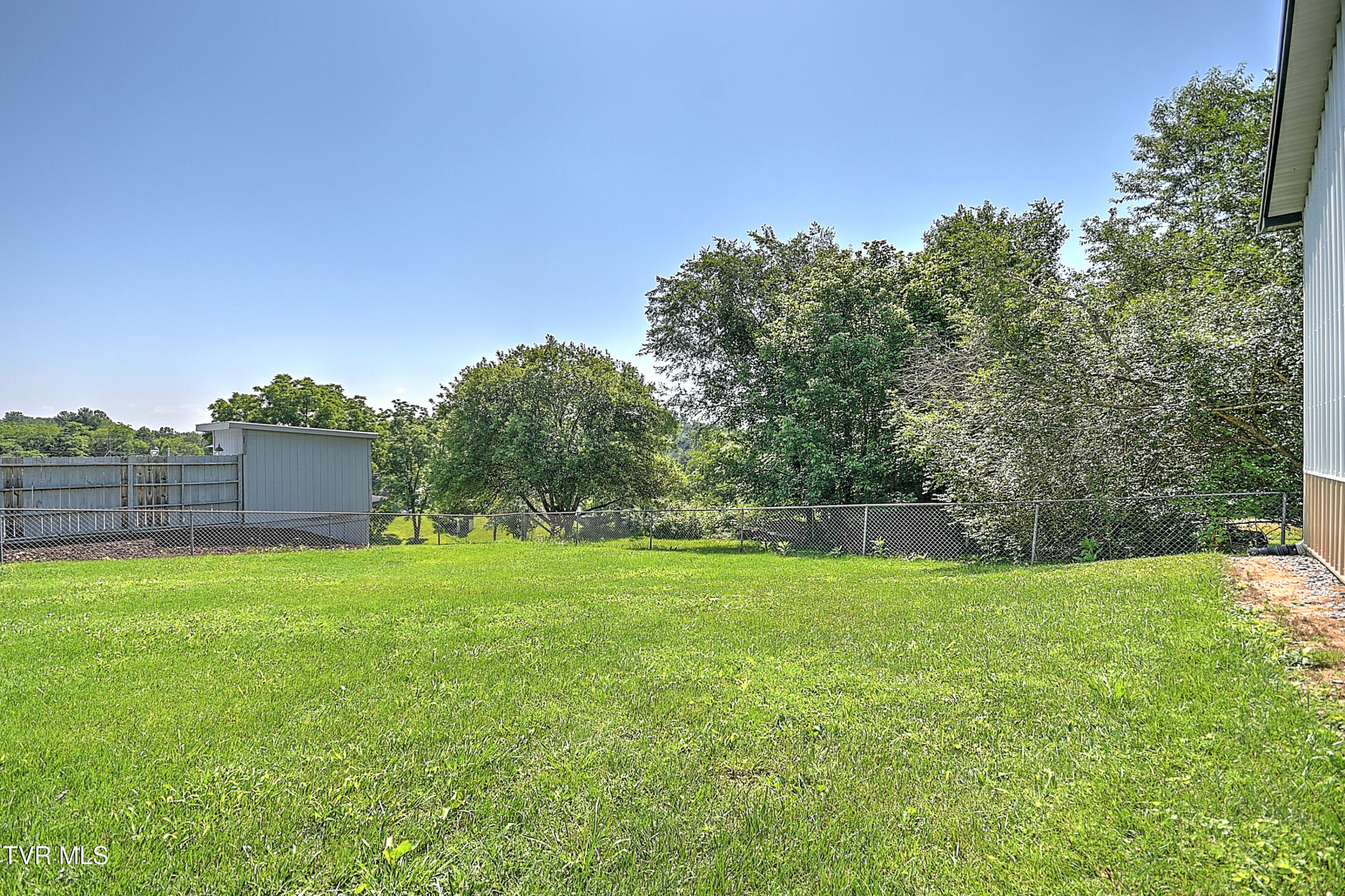 307 Tween Hills Road Property Photo 5