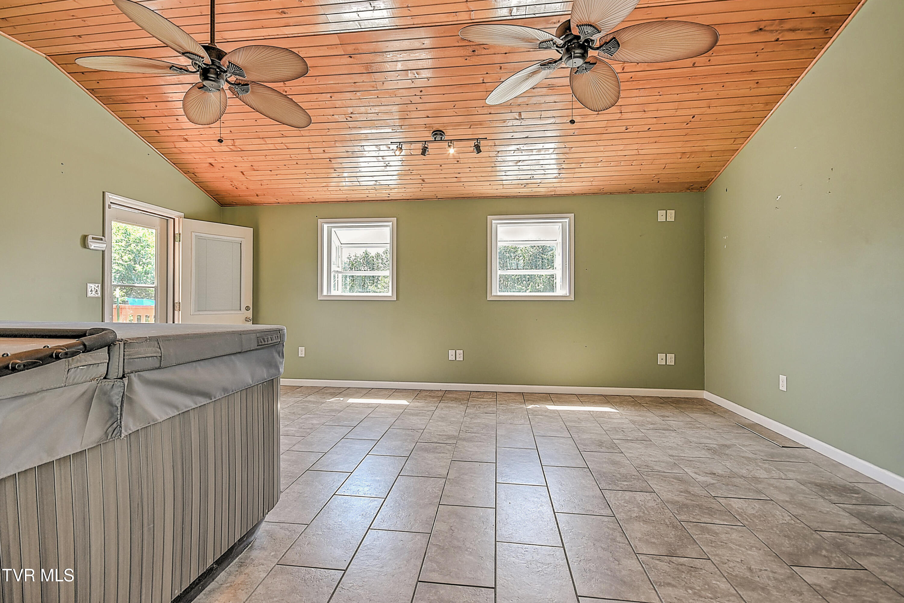 307 Tween Hills Road Property Photo 8