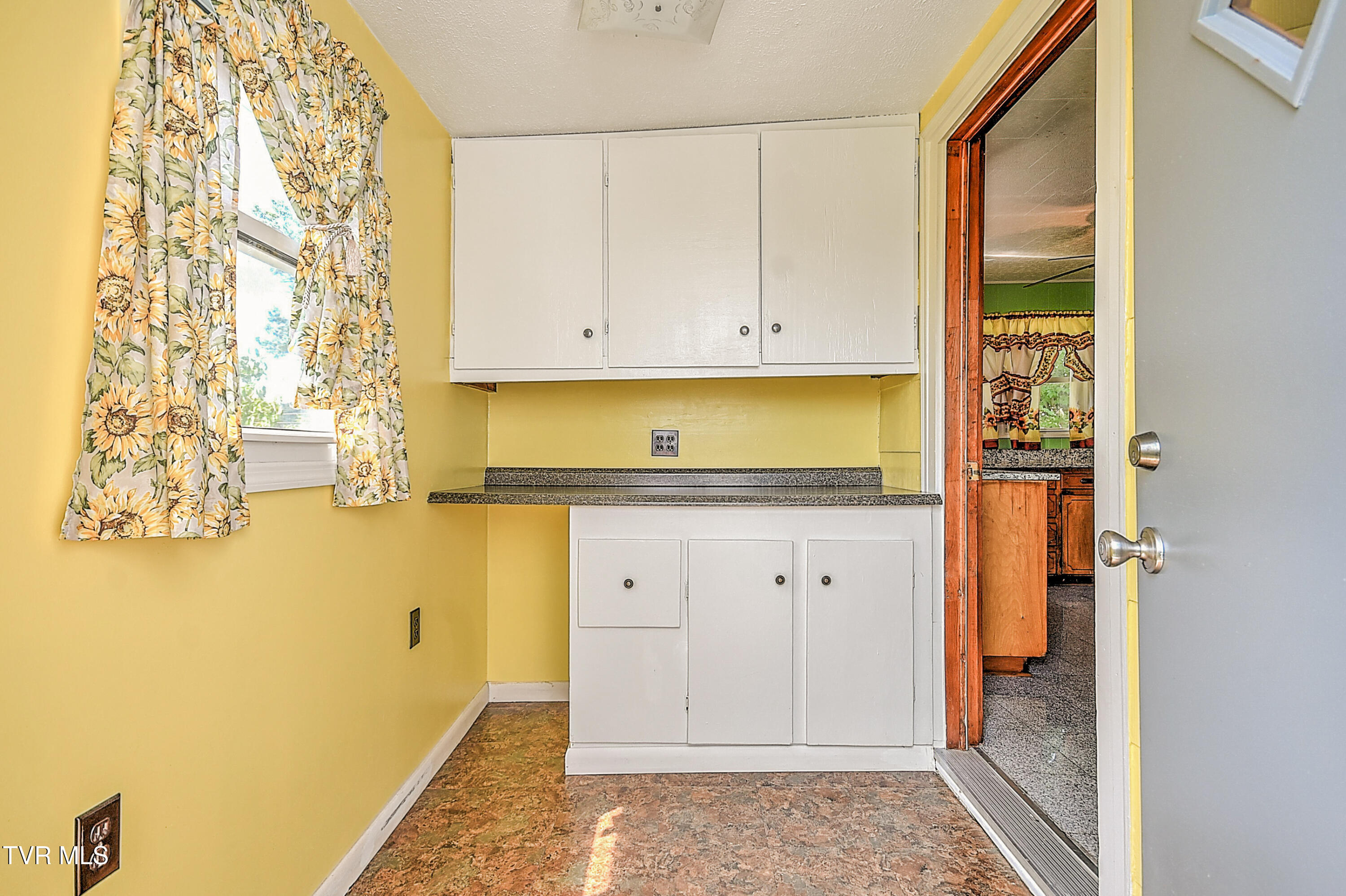 307 Tween Hills Road Property Photo 18