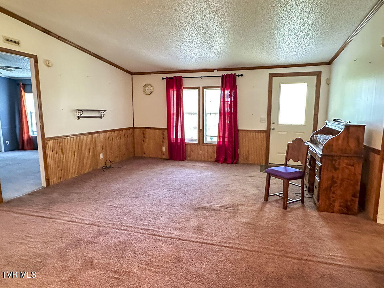 1385 Waterfront Drive Property Photo 9