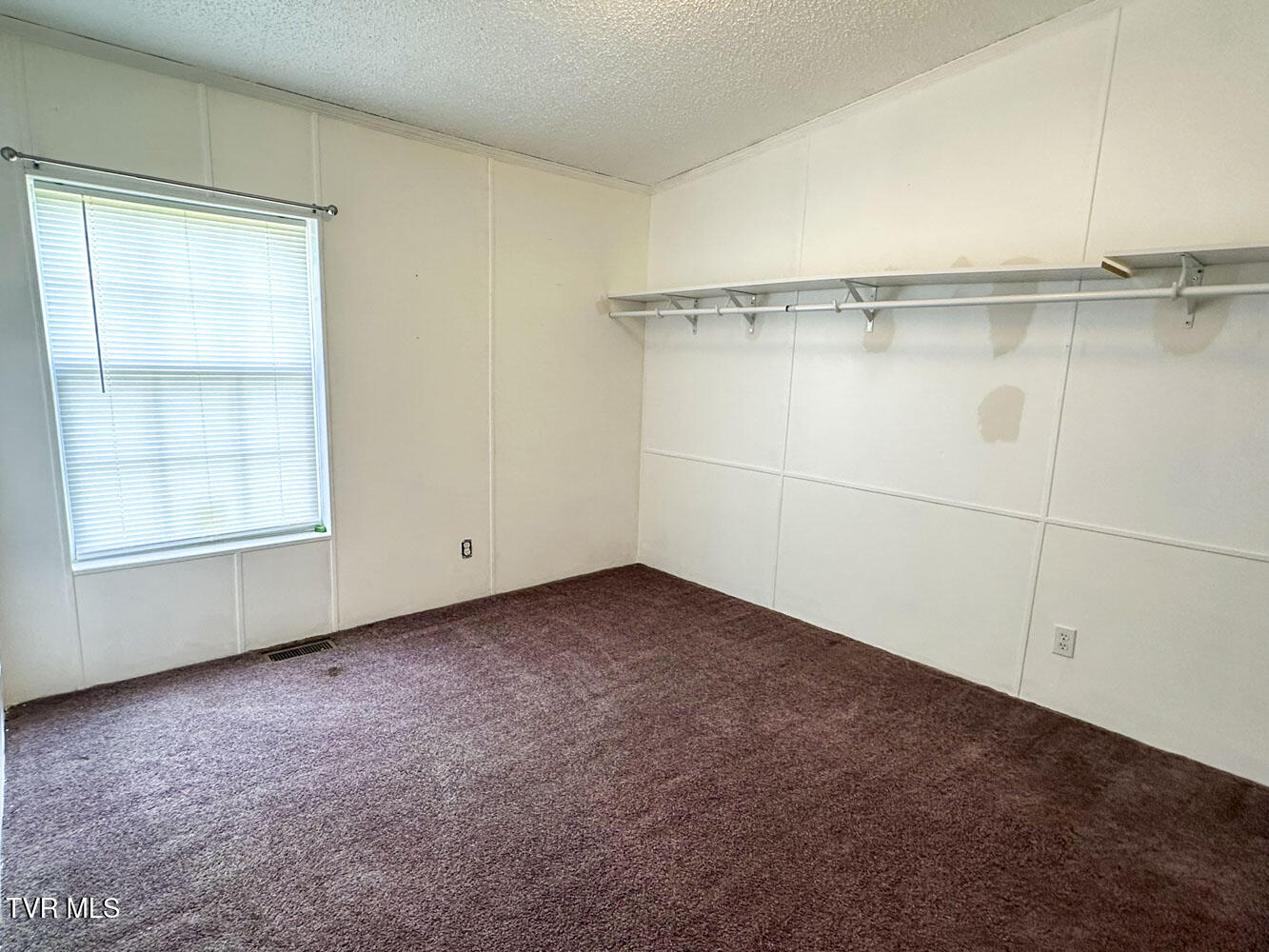 1385 Waterfront Drive Property Photo 19