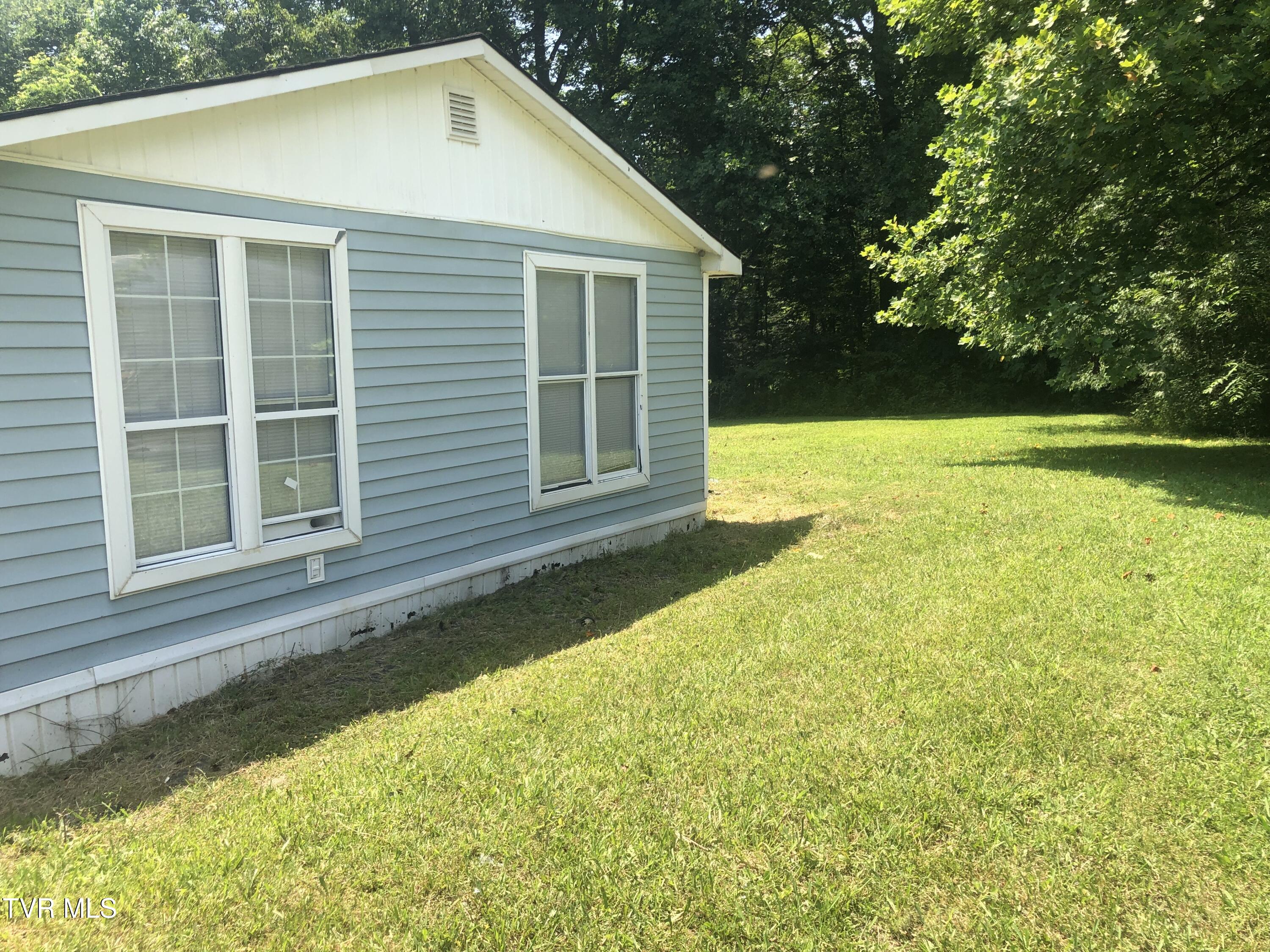 107 Love Blevins Lane Property Photo 2