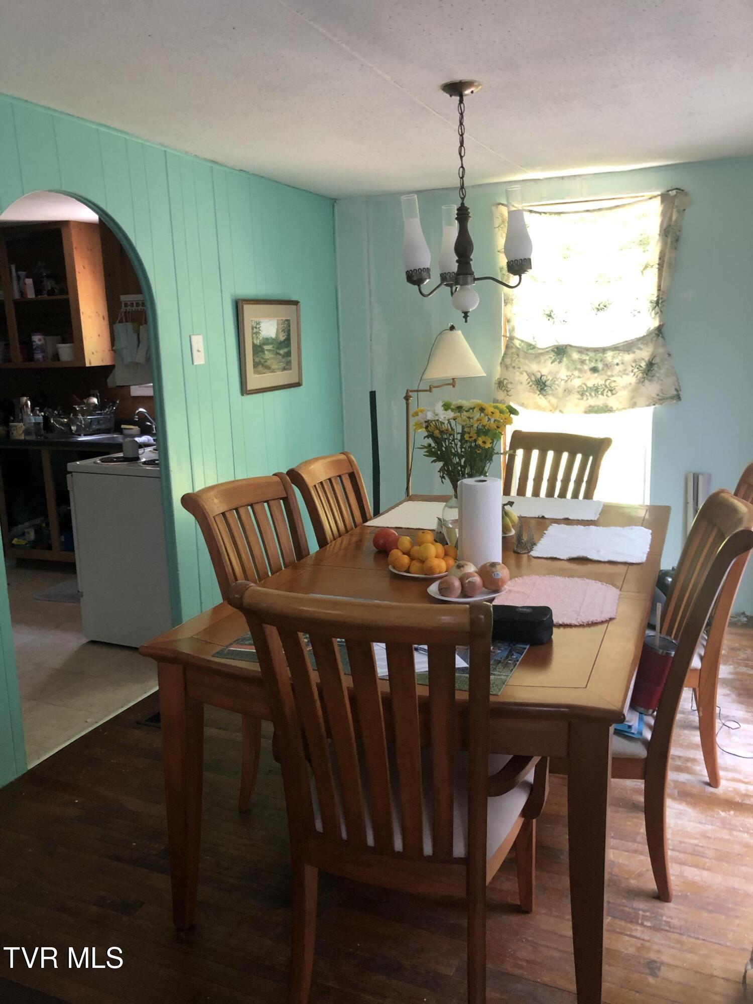 107 Love Blevins Lane Property Photo 8