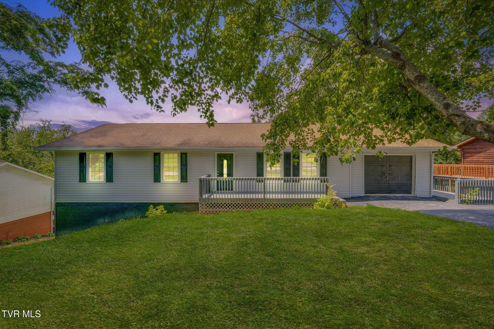 3533 Mcintosh Drive Property Photo 1