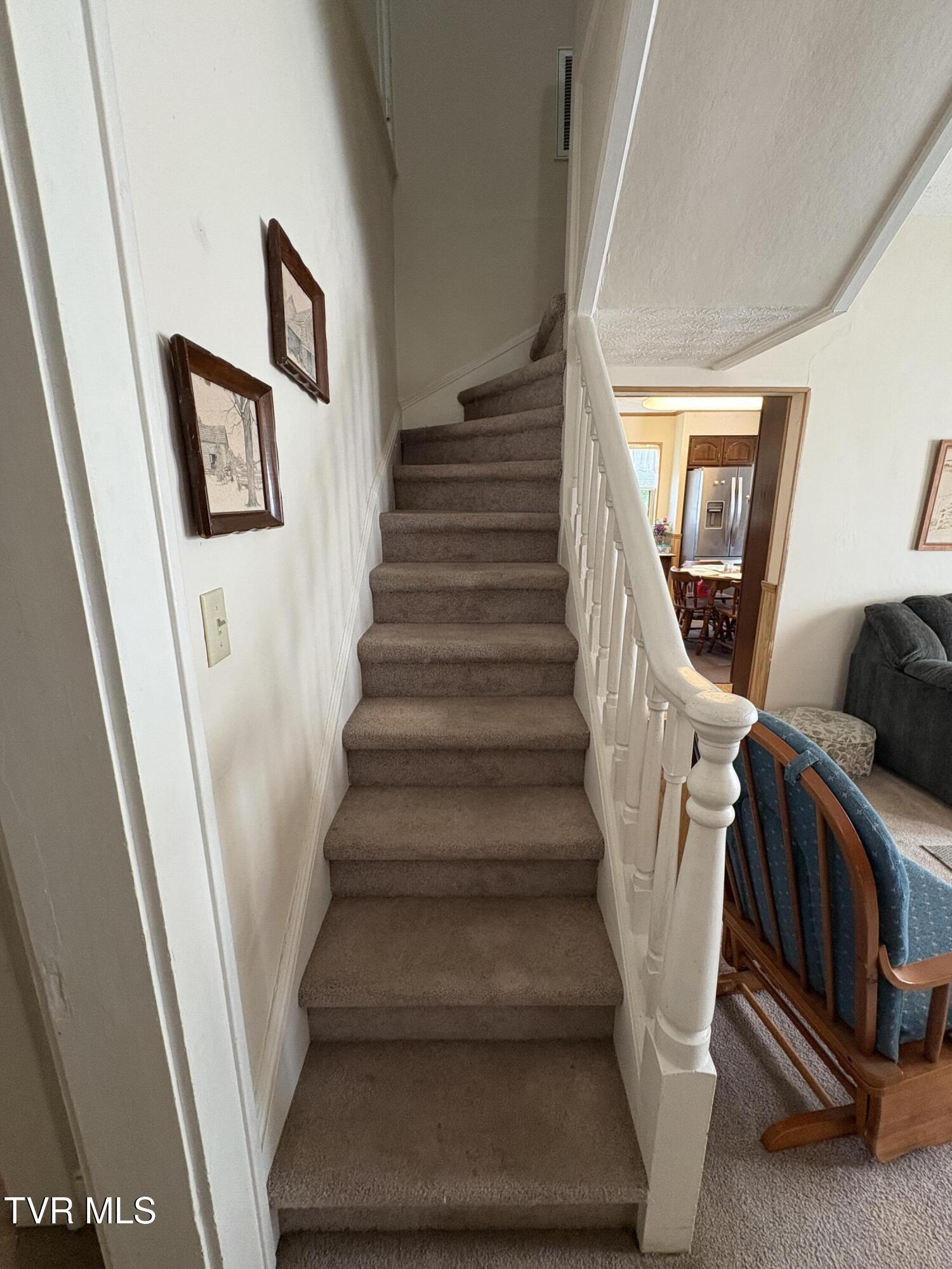 2572 May Road Property Photo 15