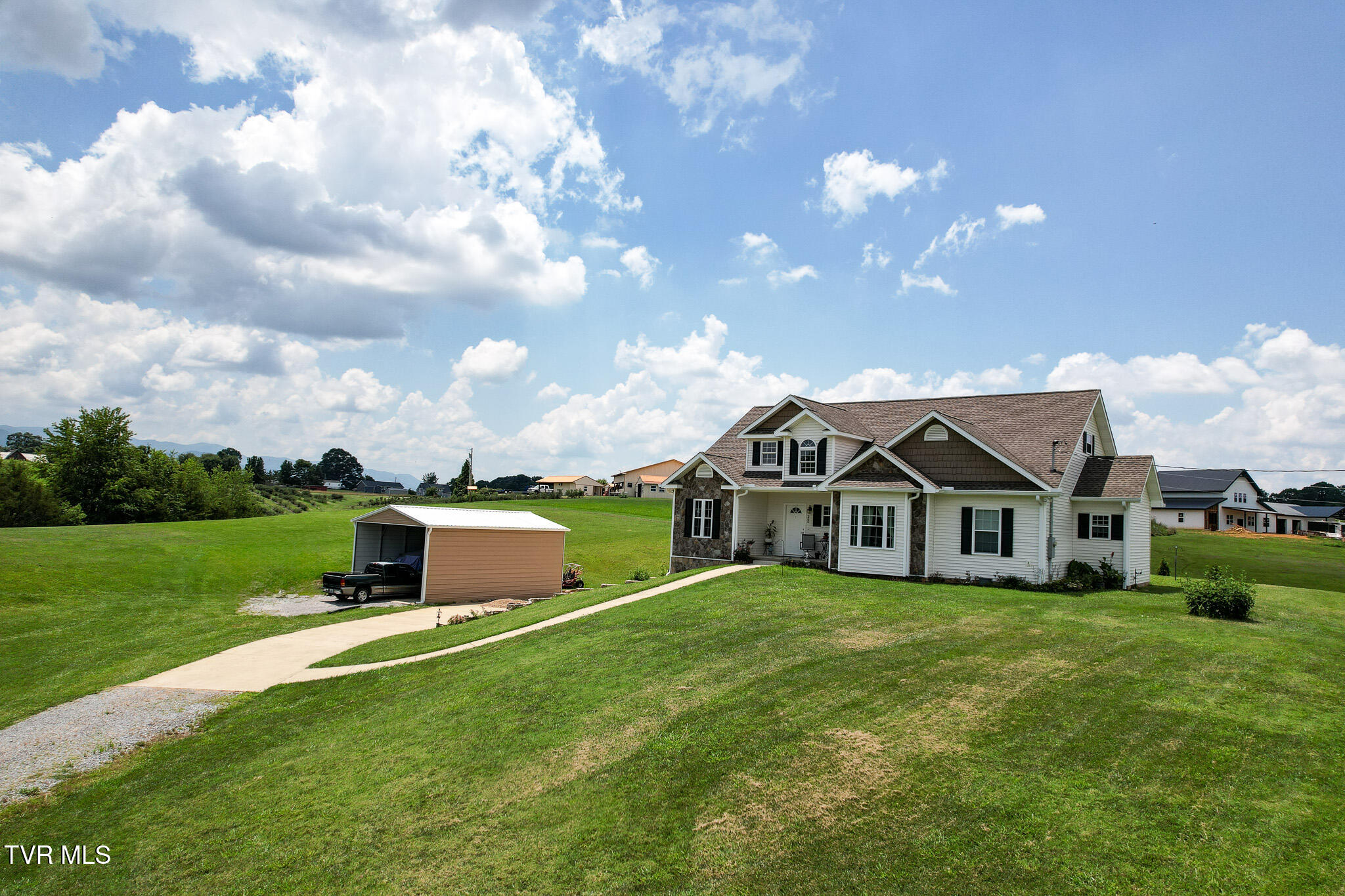 260 Mae Mckee Road Property Photo