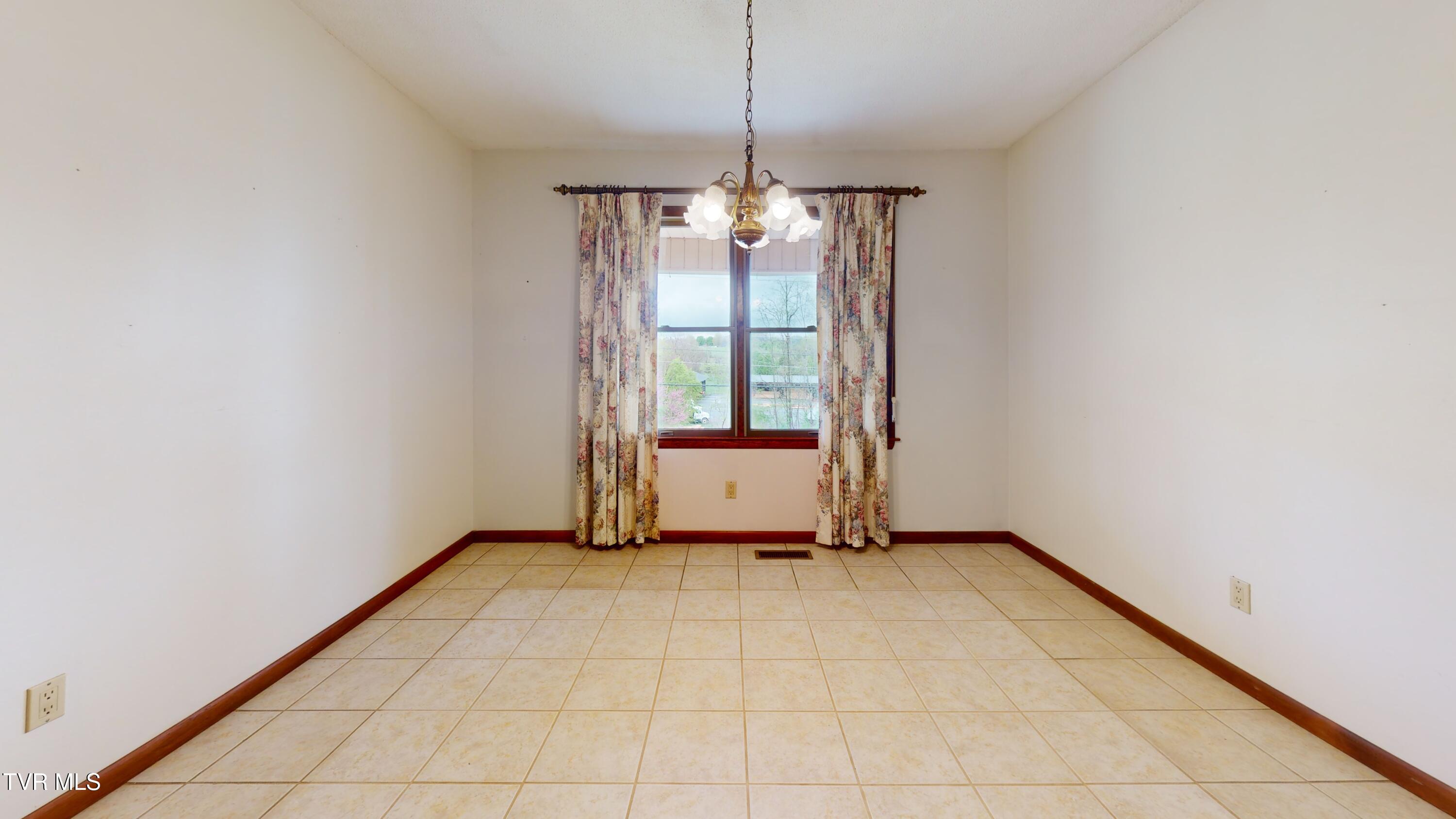 315 Cedar Creek Road Property Photo 9